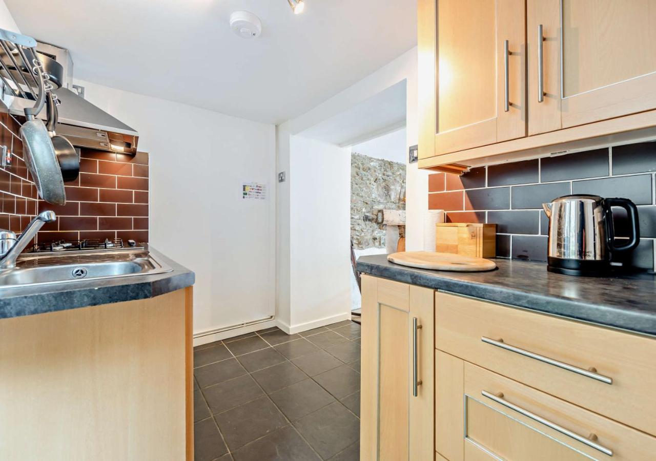 3 Bed in Little Haven oc-h27960