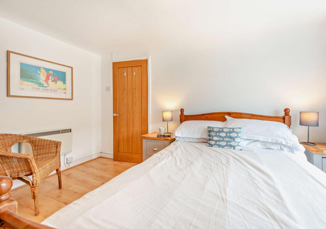 3 Bed in Little Haven oc-h27960