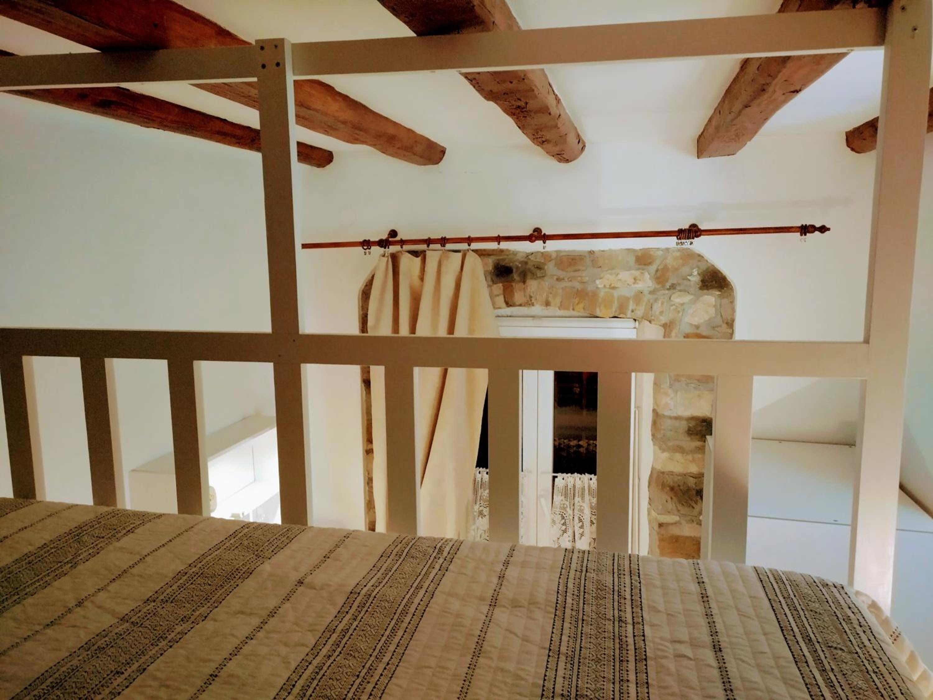 Isola Studio Rosa view 4