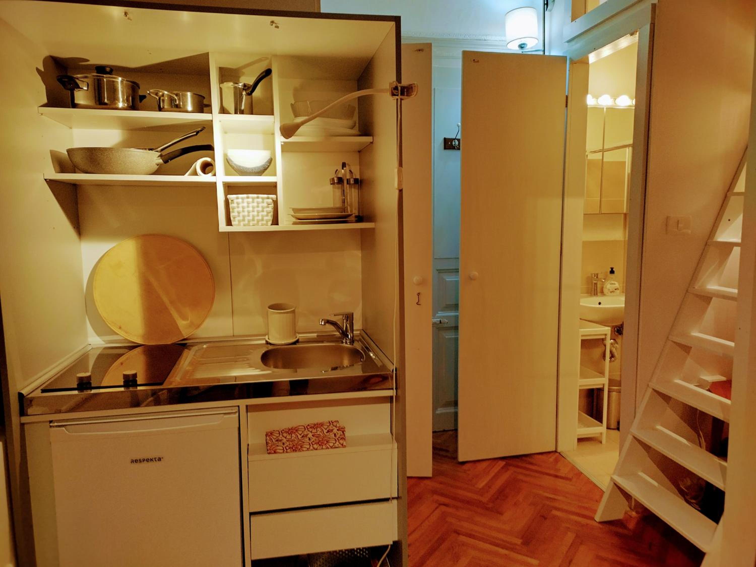 Photo 9