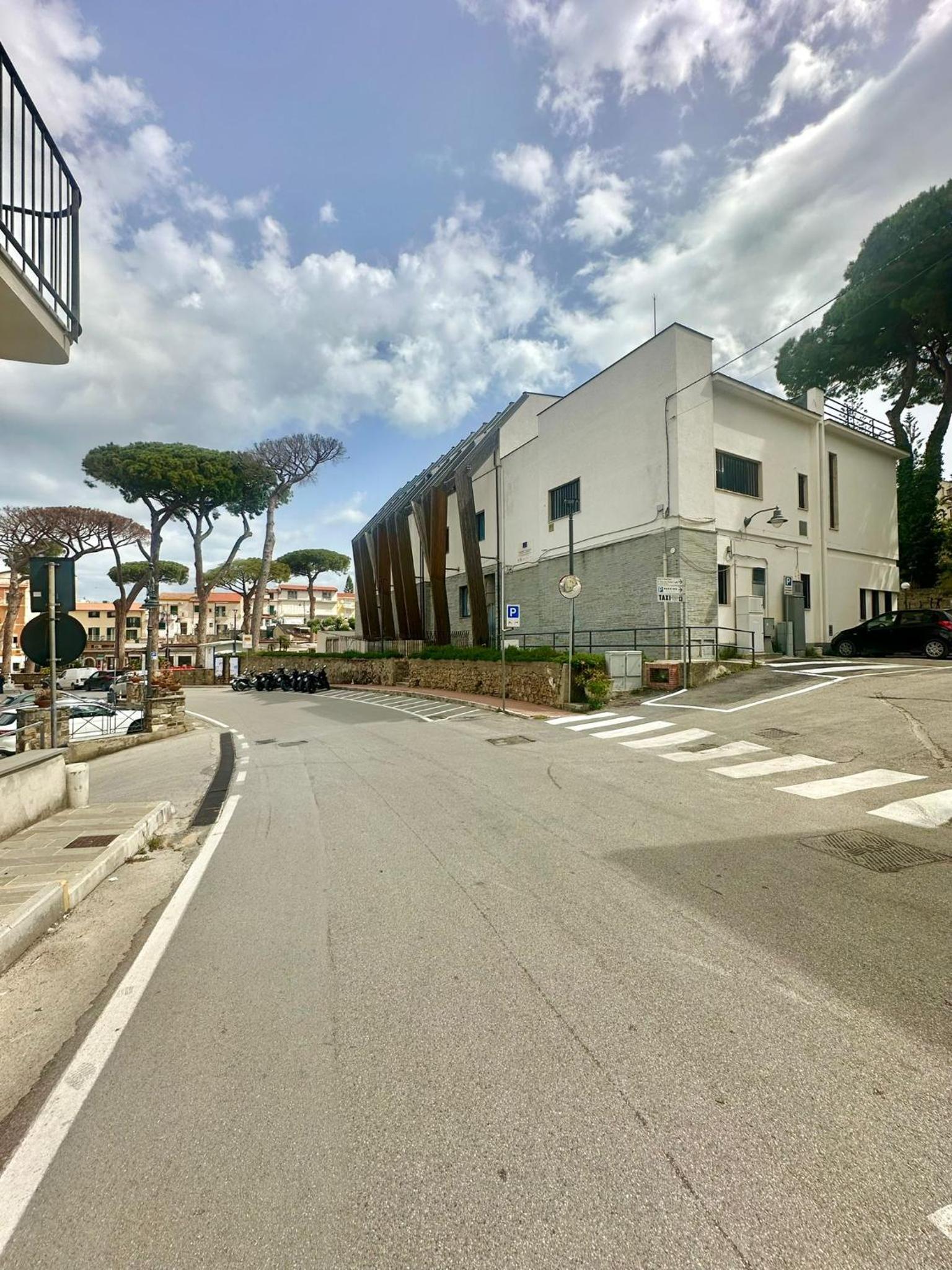 B&B Cellini