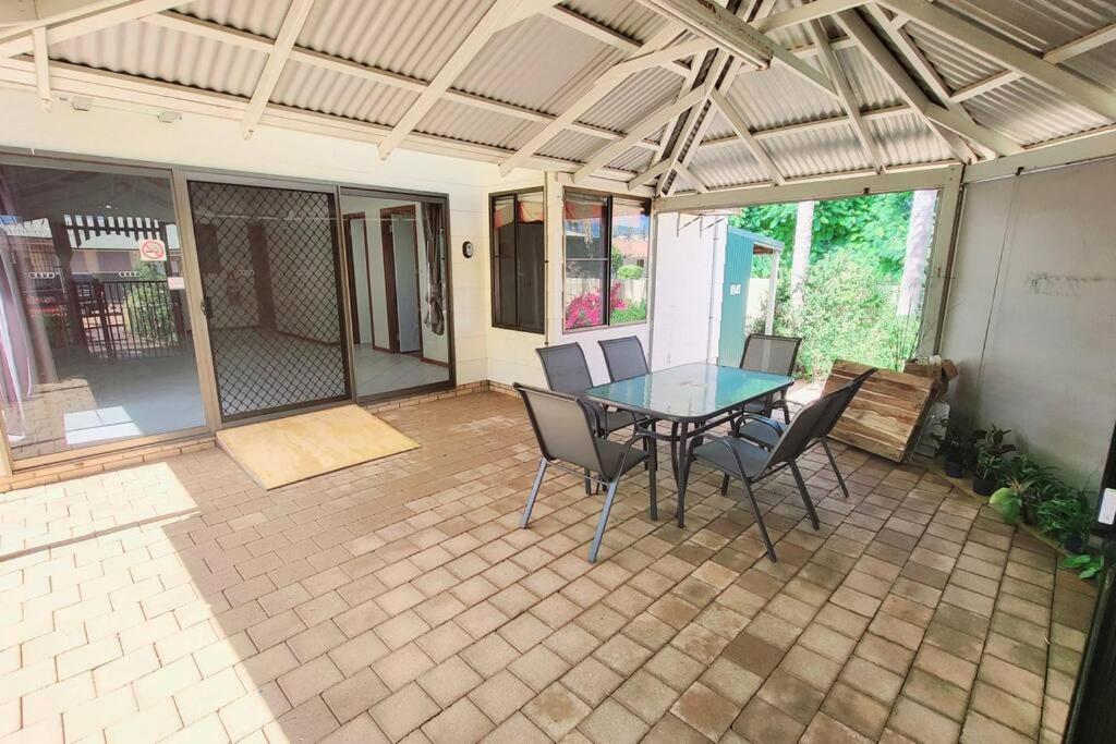Central to town - Vintage and cosy entire home