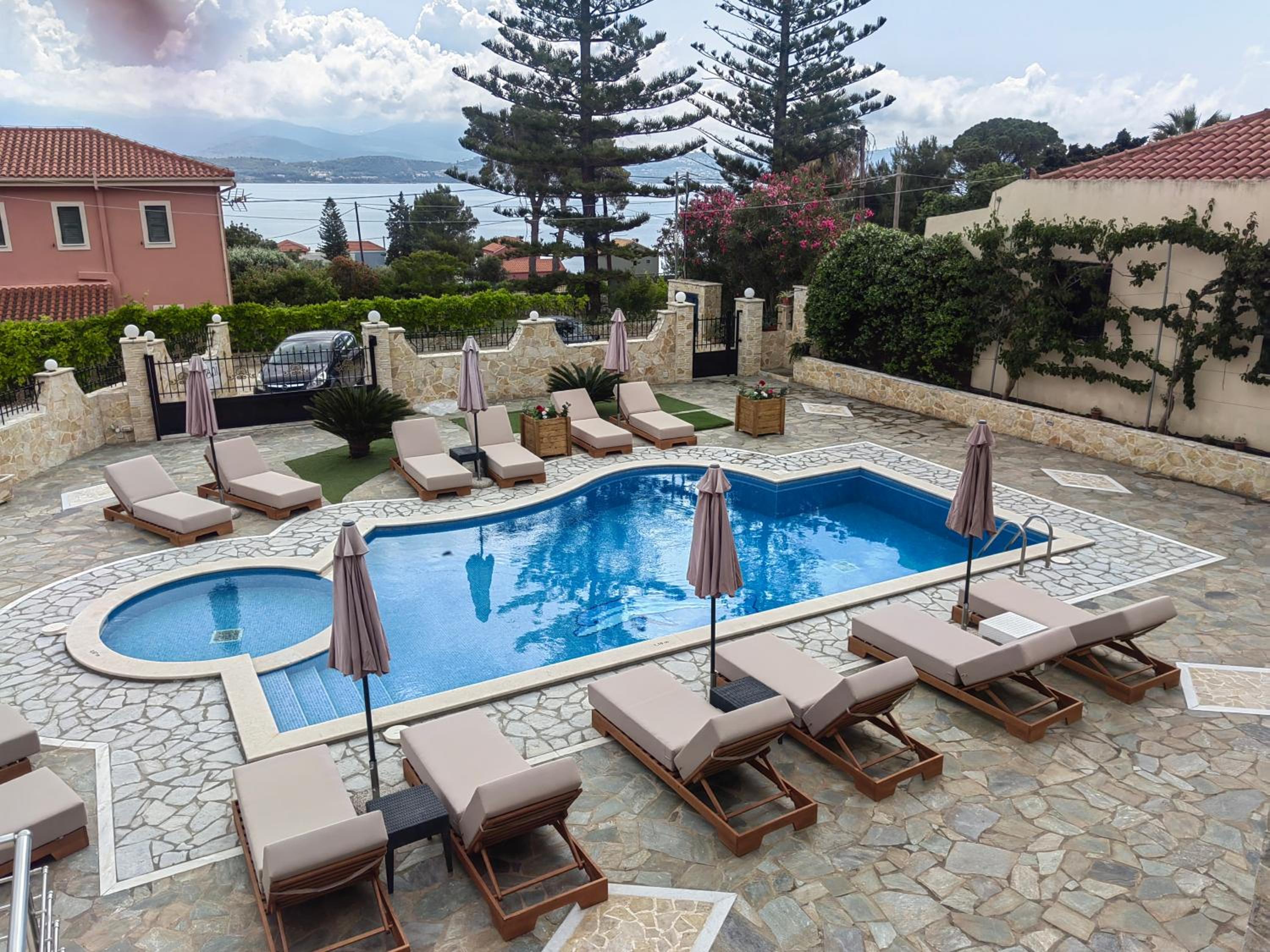 Diwani Luxury Villas
