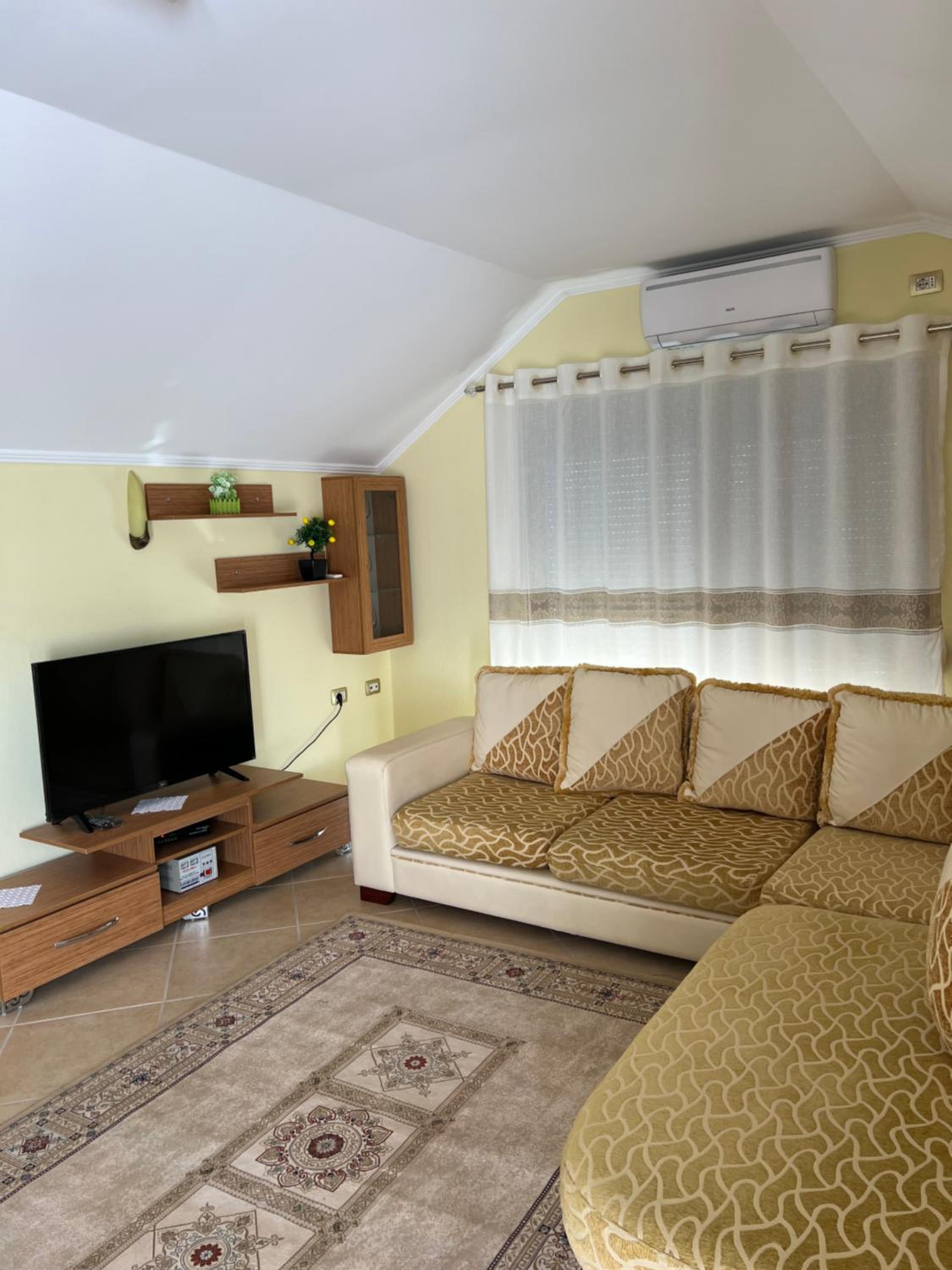 Flower Terrace Apartment