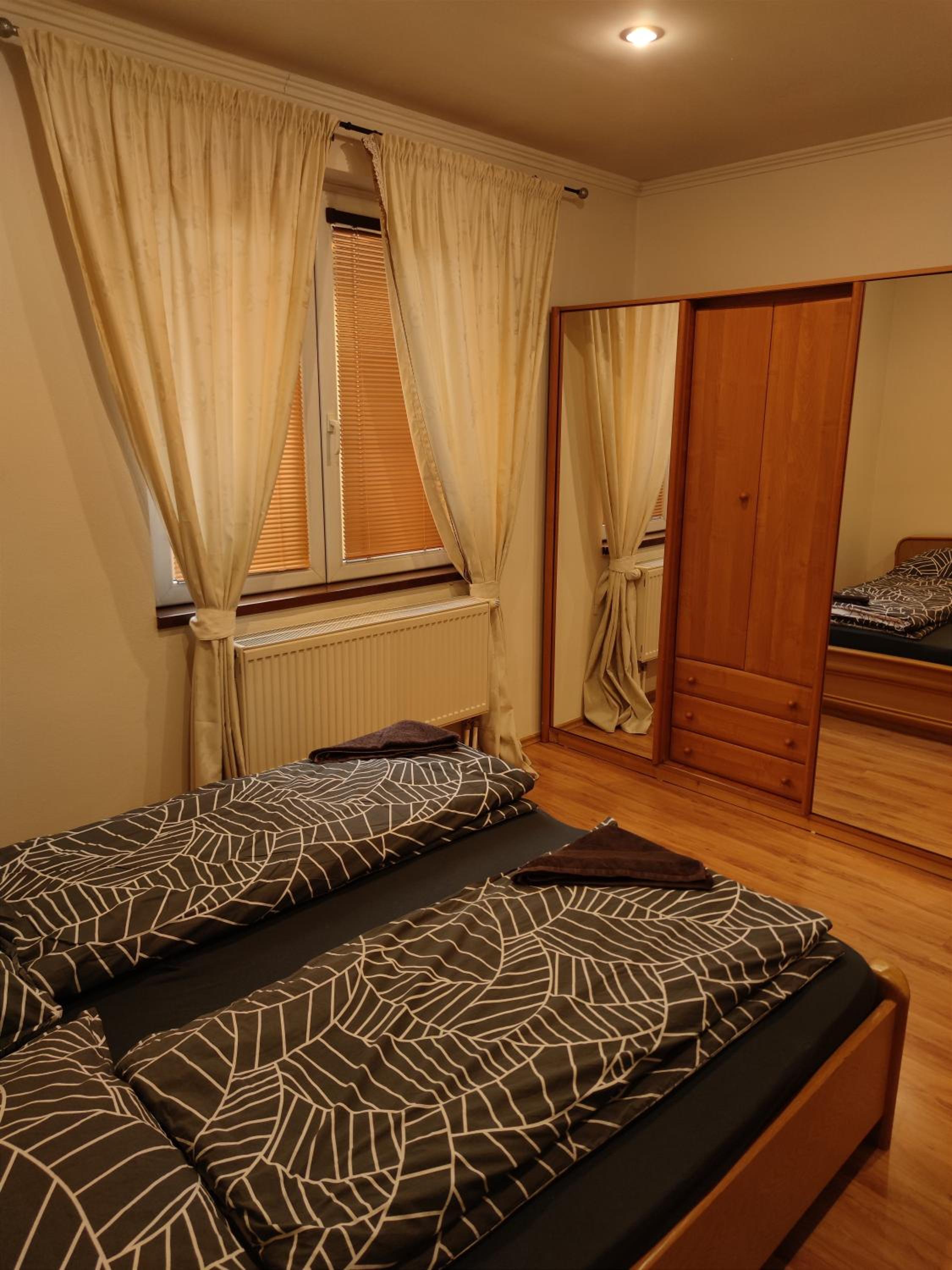 Fast Apartment in the centrum with FREE private parking view 2