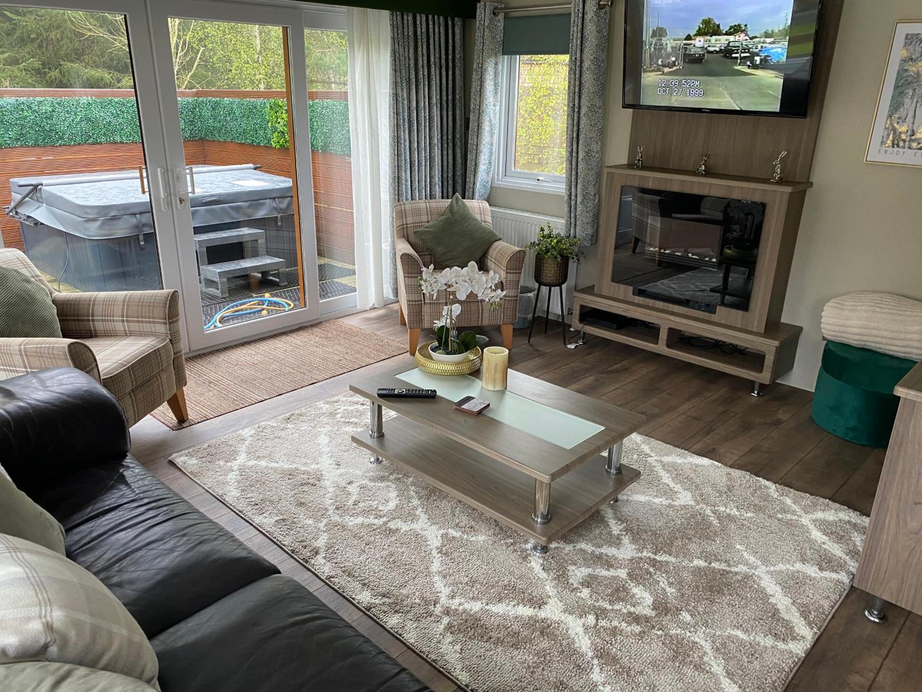 Longstone Lodge