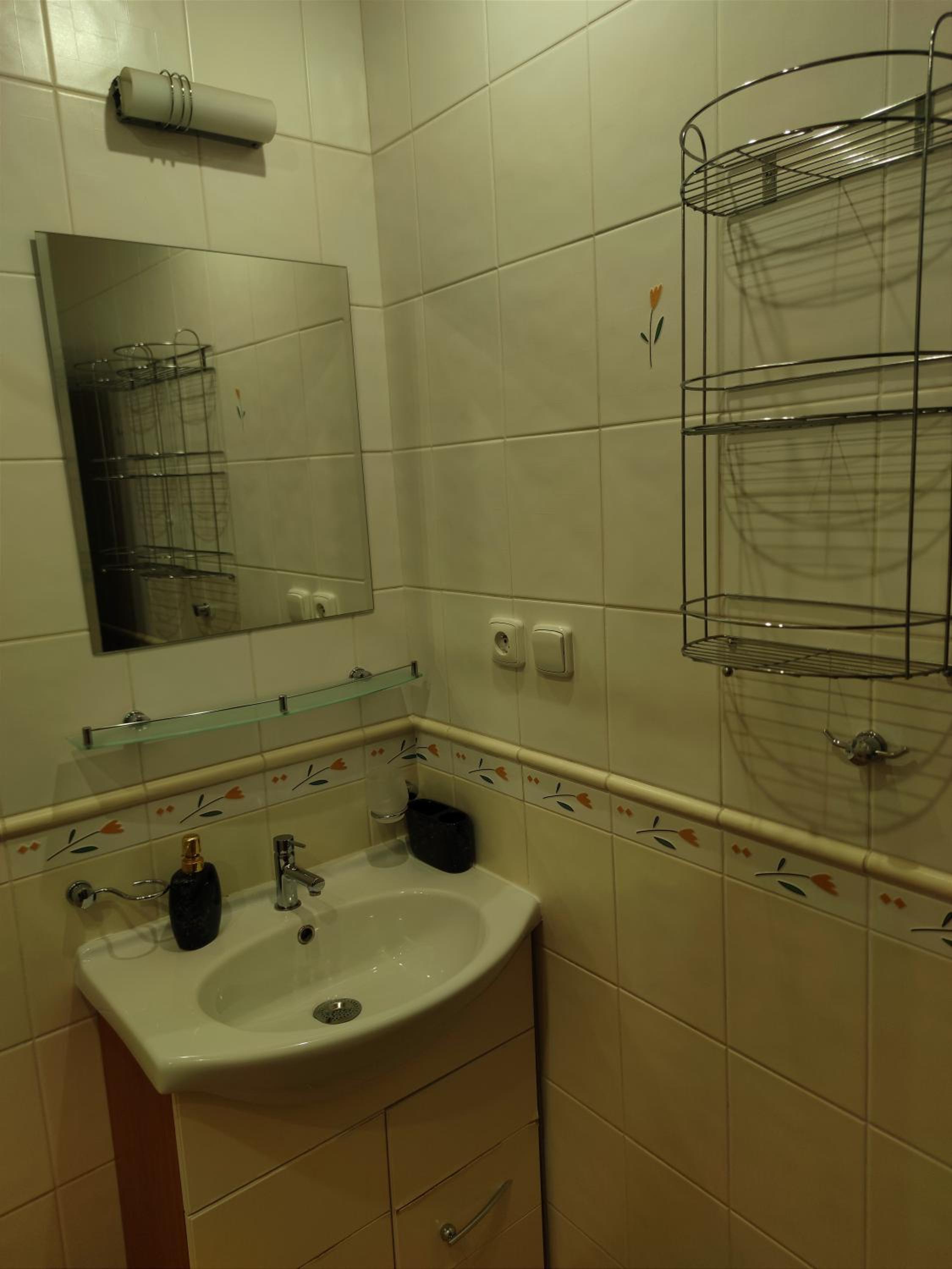 Fast Apartment in the centrum with FREE private parking view 5