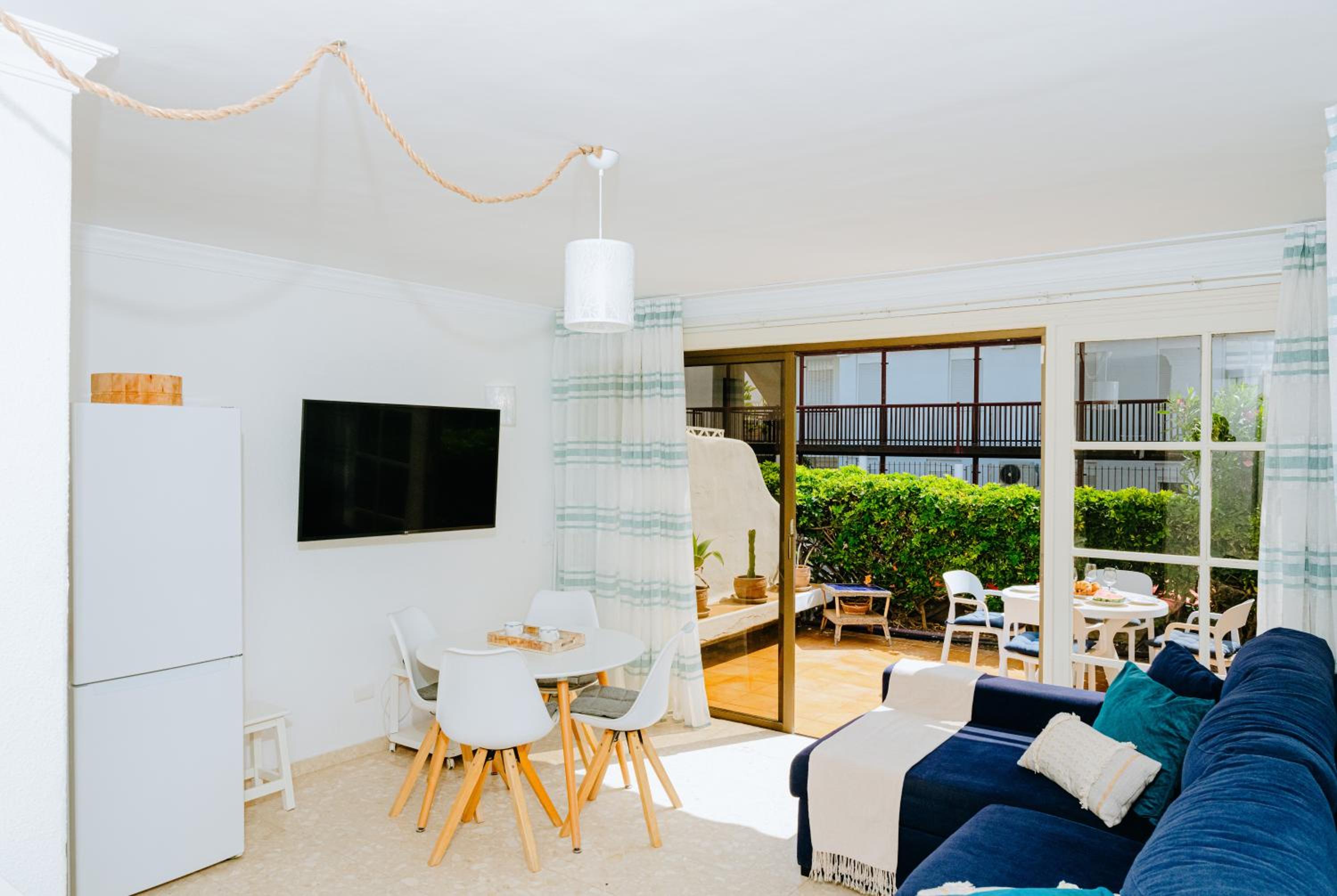 1BDR Sunny Terrace Apartment