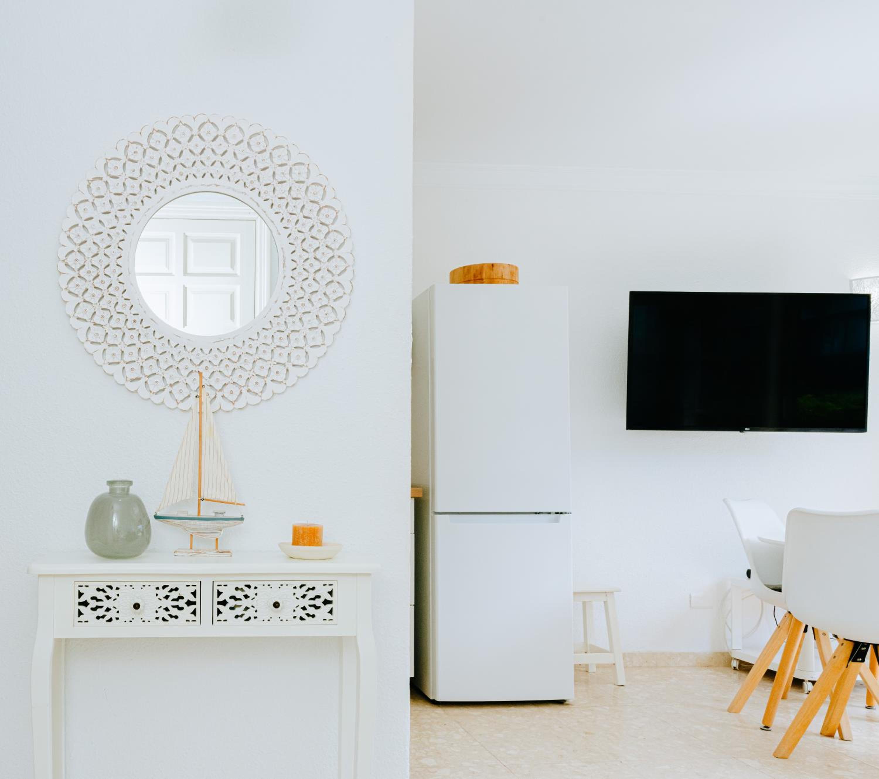 1BDR Sunny Terrace Apartment