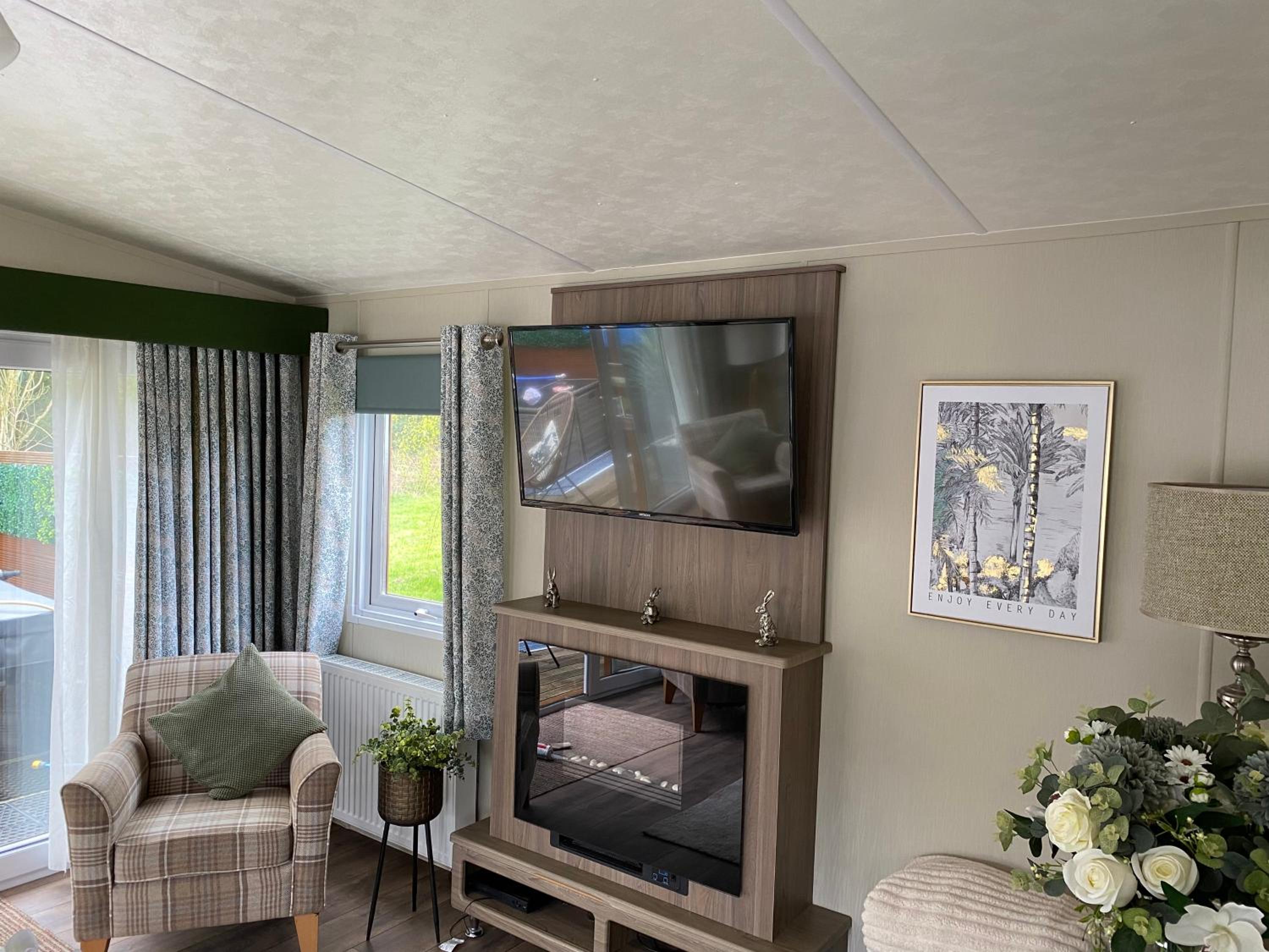 Longstone Lodge