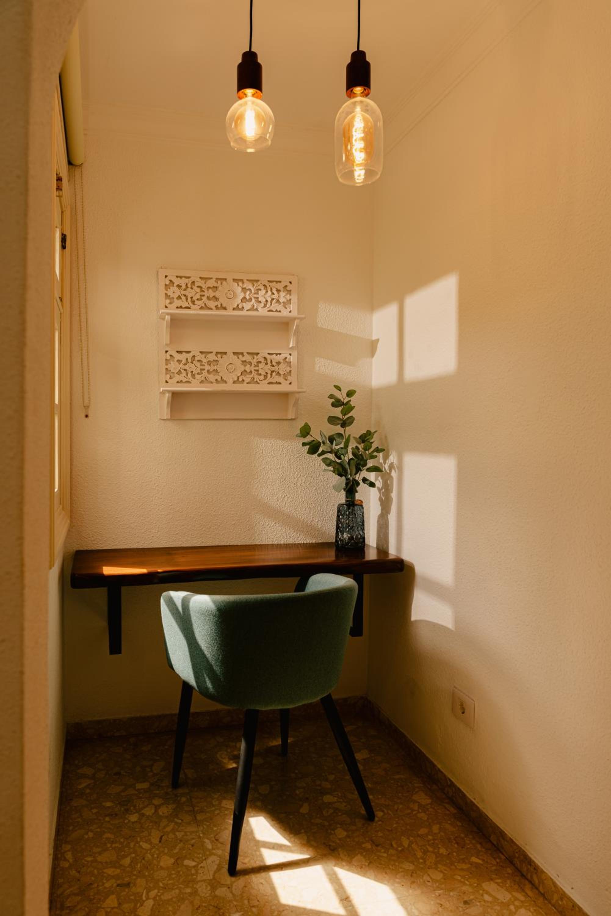 1BDR Sunny Terrace Apartment
