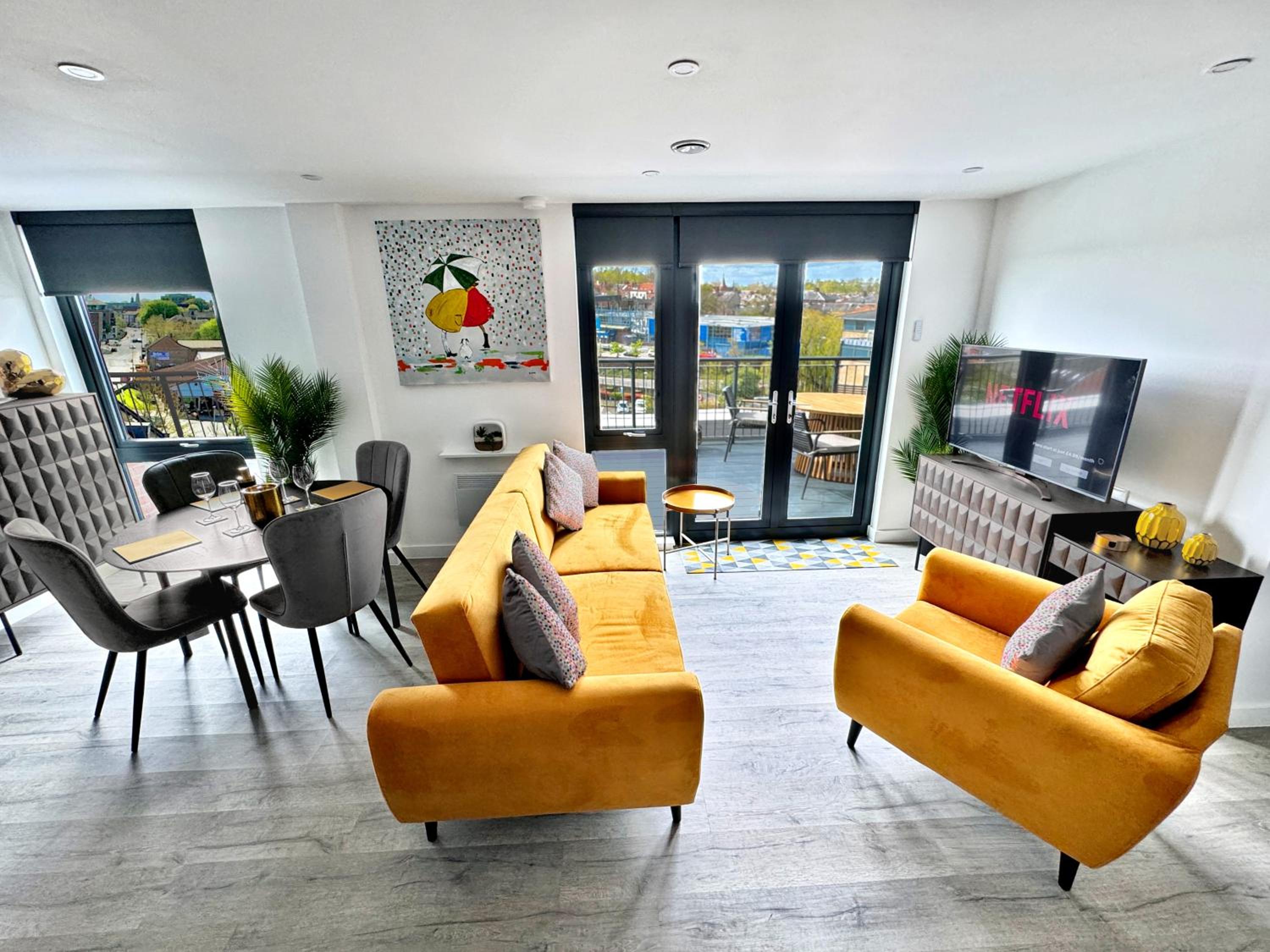 Carillon Apartment 60 York with Free Secure Parking view 4