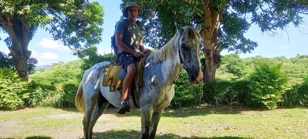 Outback Retreat/Hotel, Ba Fiji
