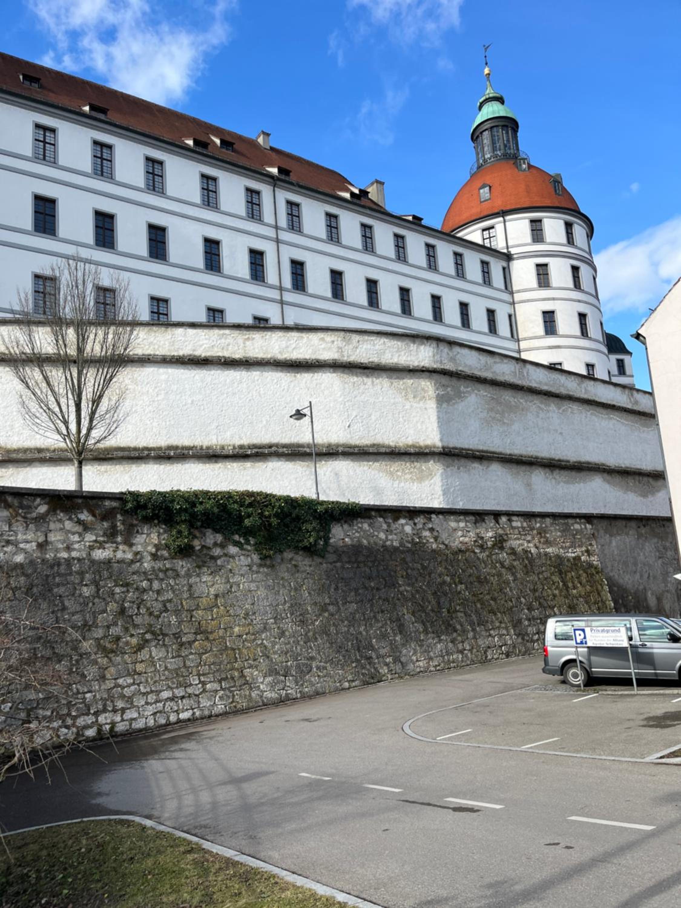 Zimmer zum vermieten direkt an der Donau und am Schloss