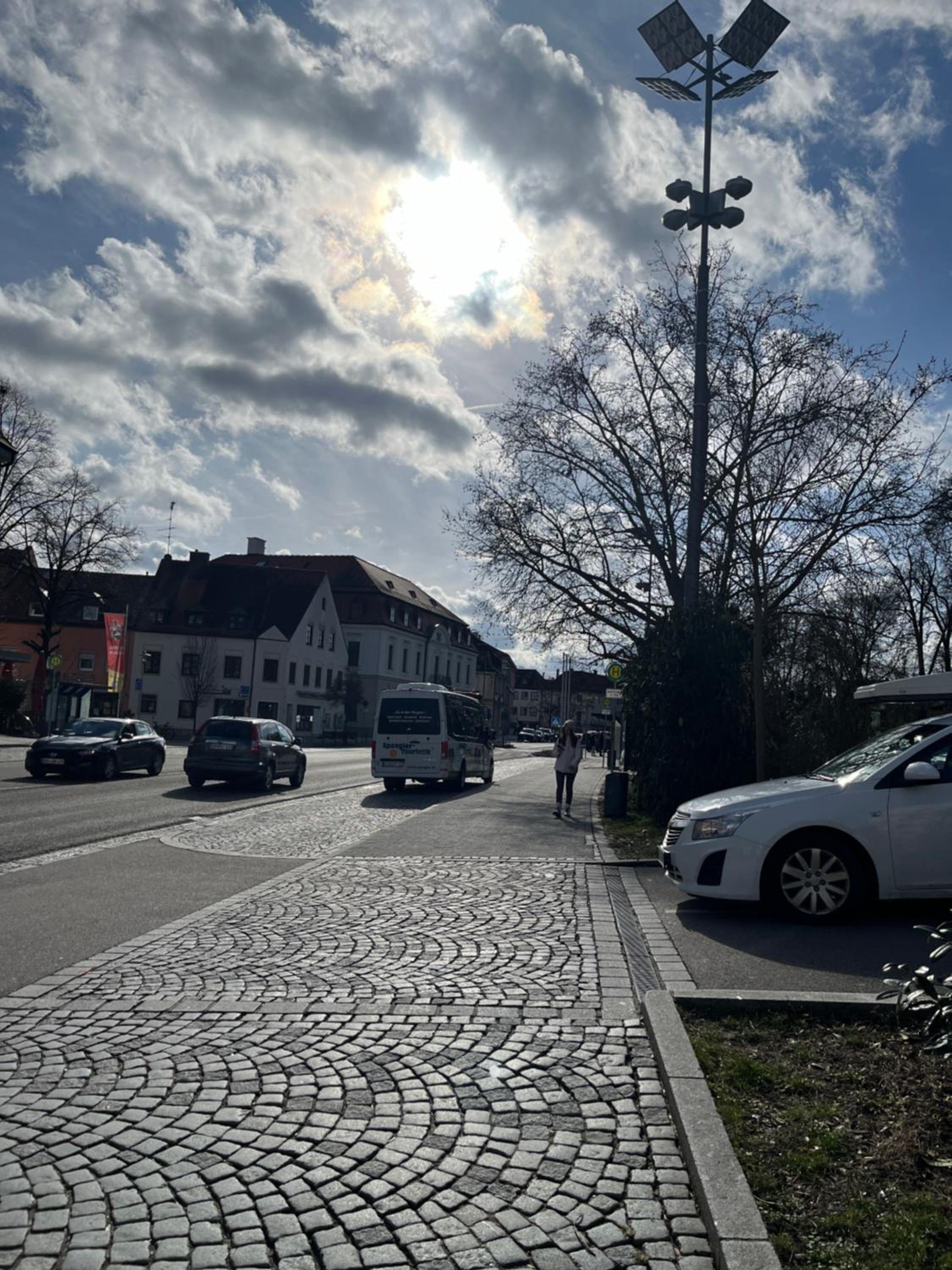 Zimmer zum vermieten direkt an der Donau und am Schloss