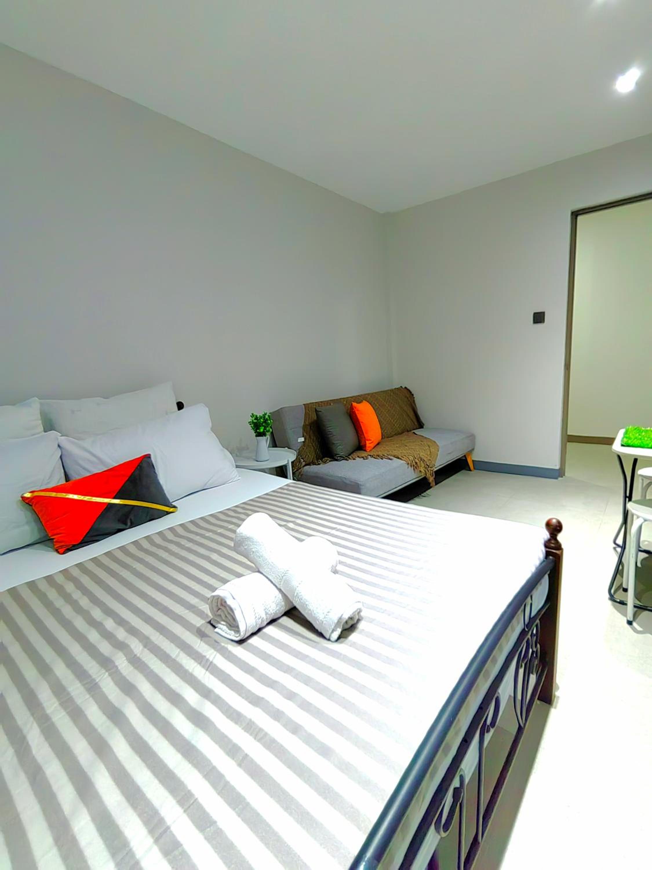HOST HOMESPACE