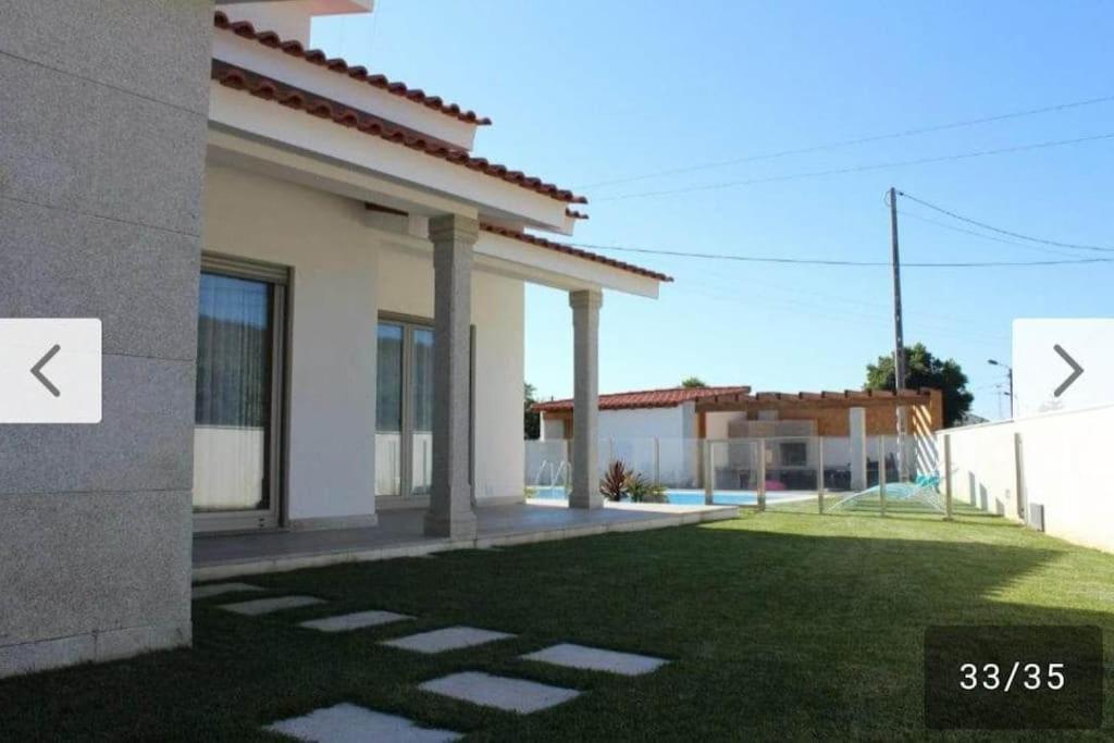 maison avec piscine et barbecue
