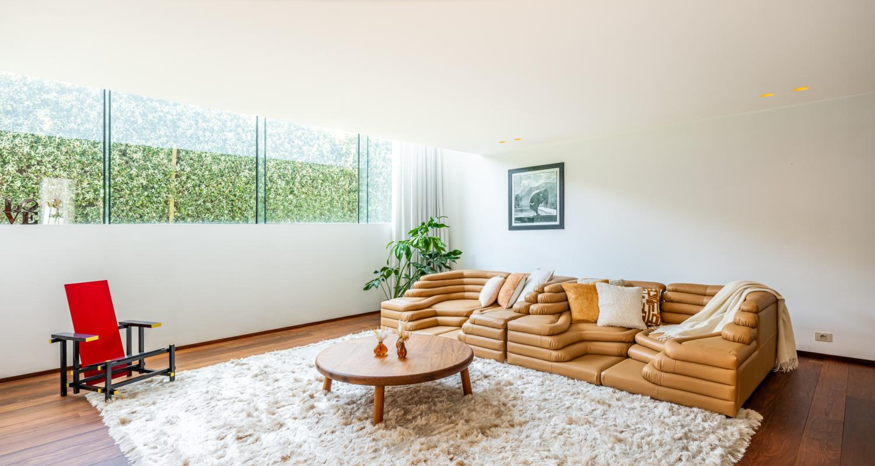 Villa Picasso - Lux Living