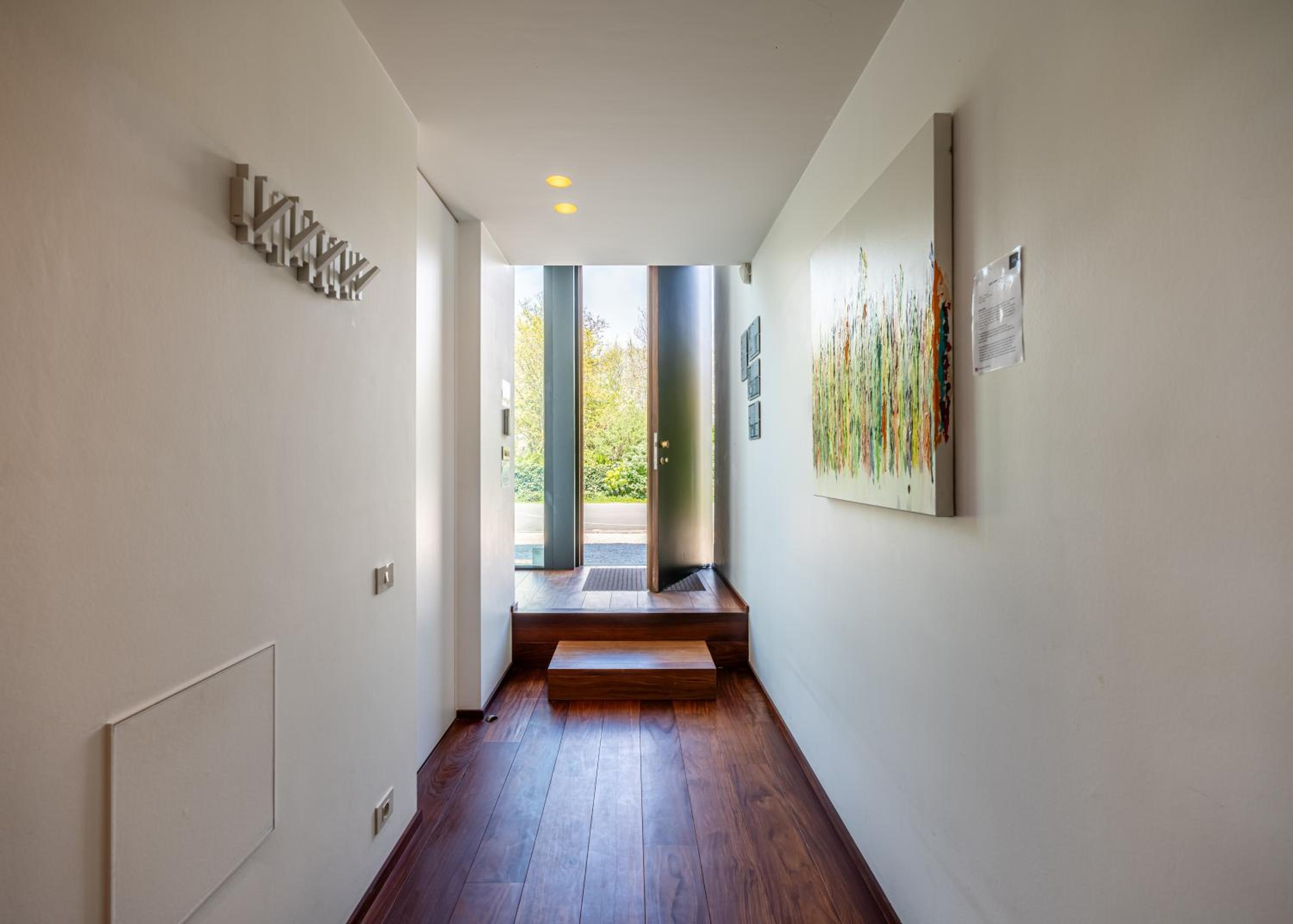 Villa Picasso - Lux Living