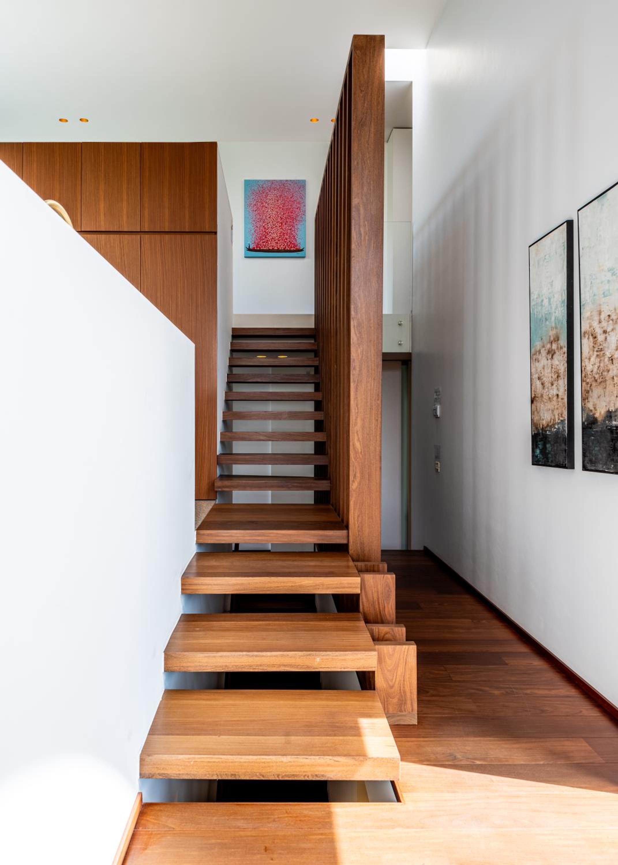 Villa Picasso - Lux Living