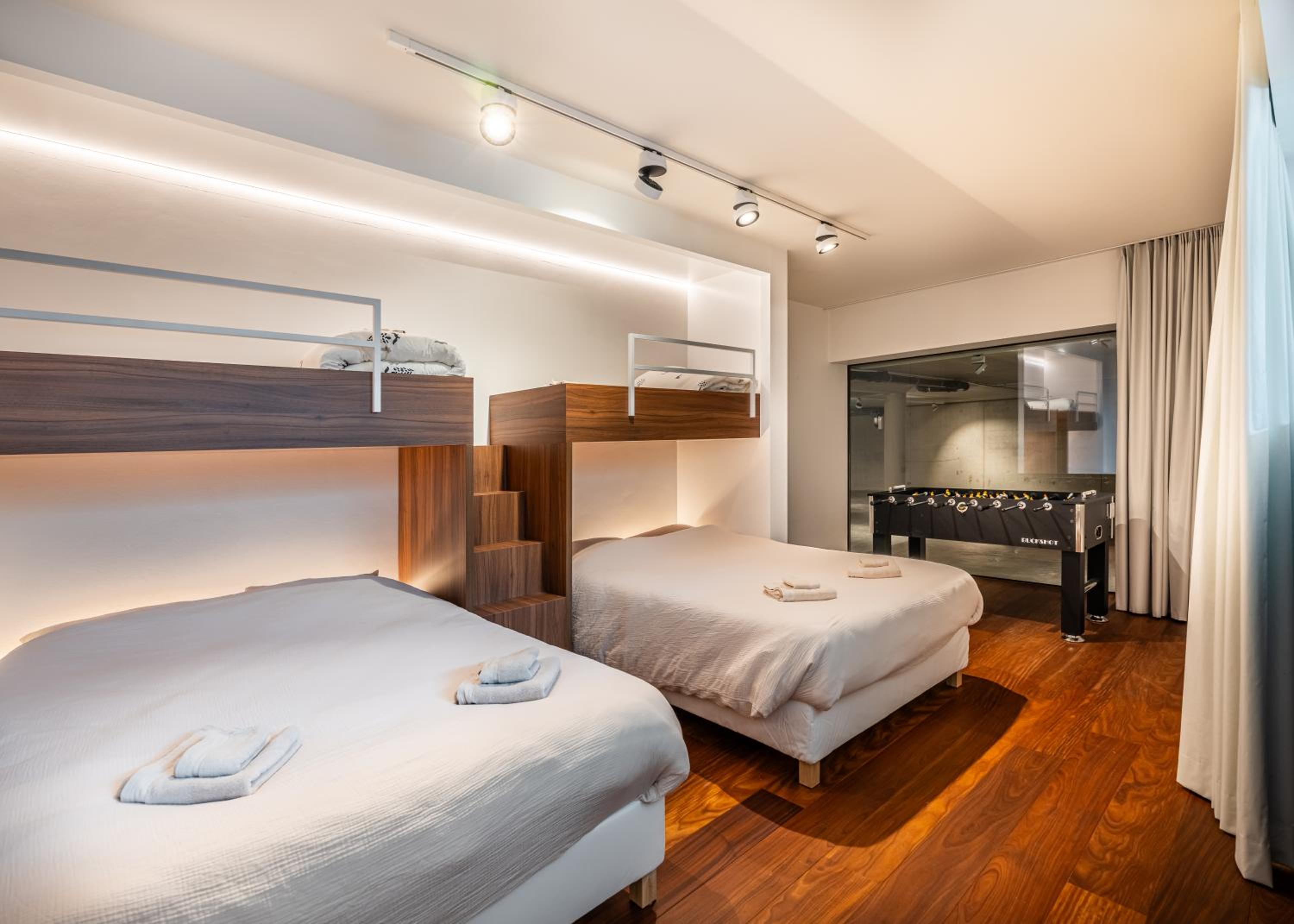 Villa Picasso - Lux Living