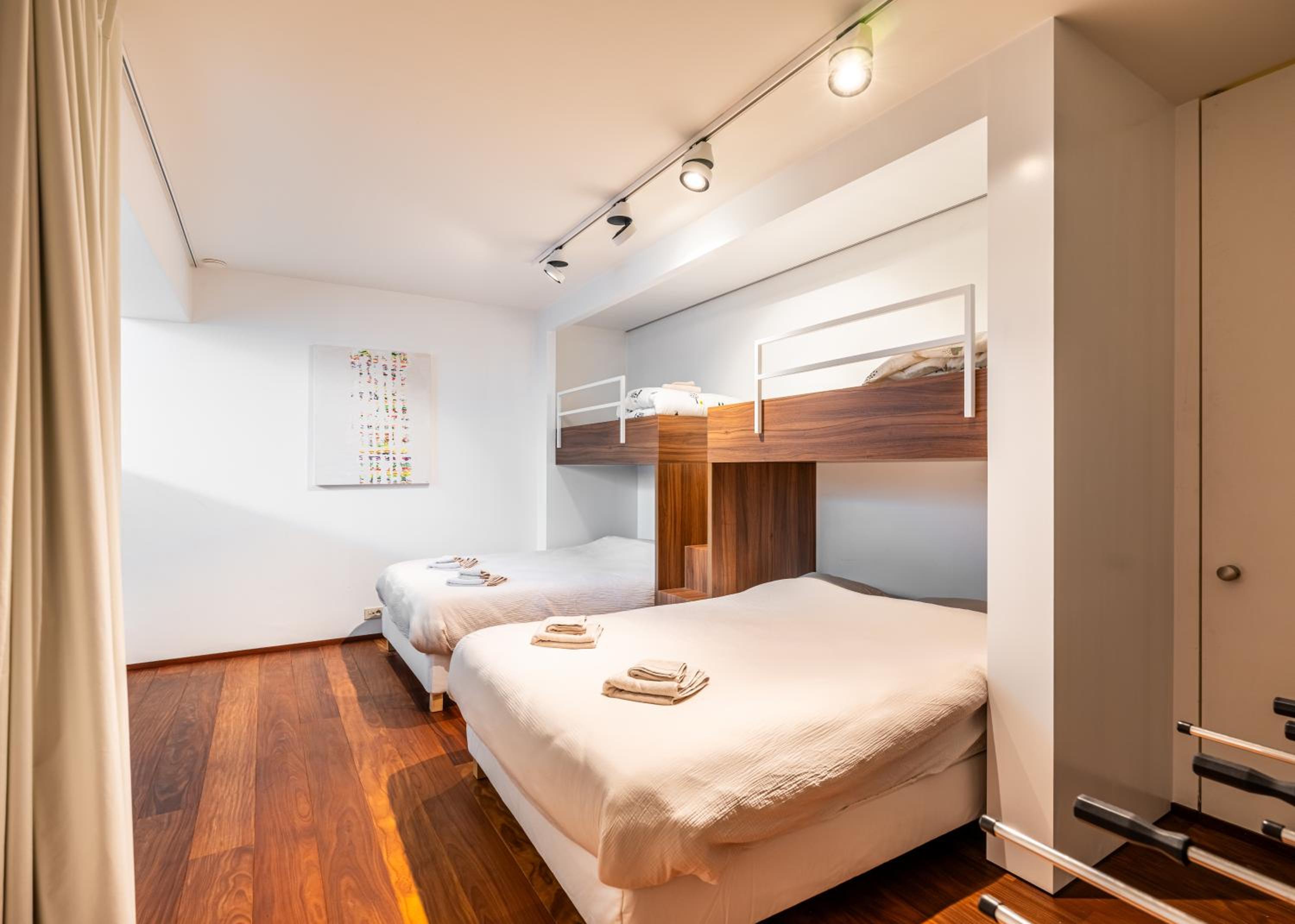 Villa Picasso - Lux Living