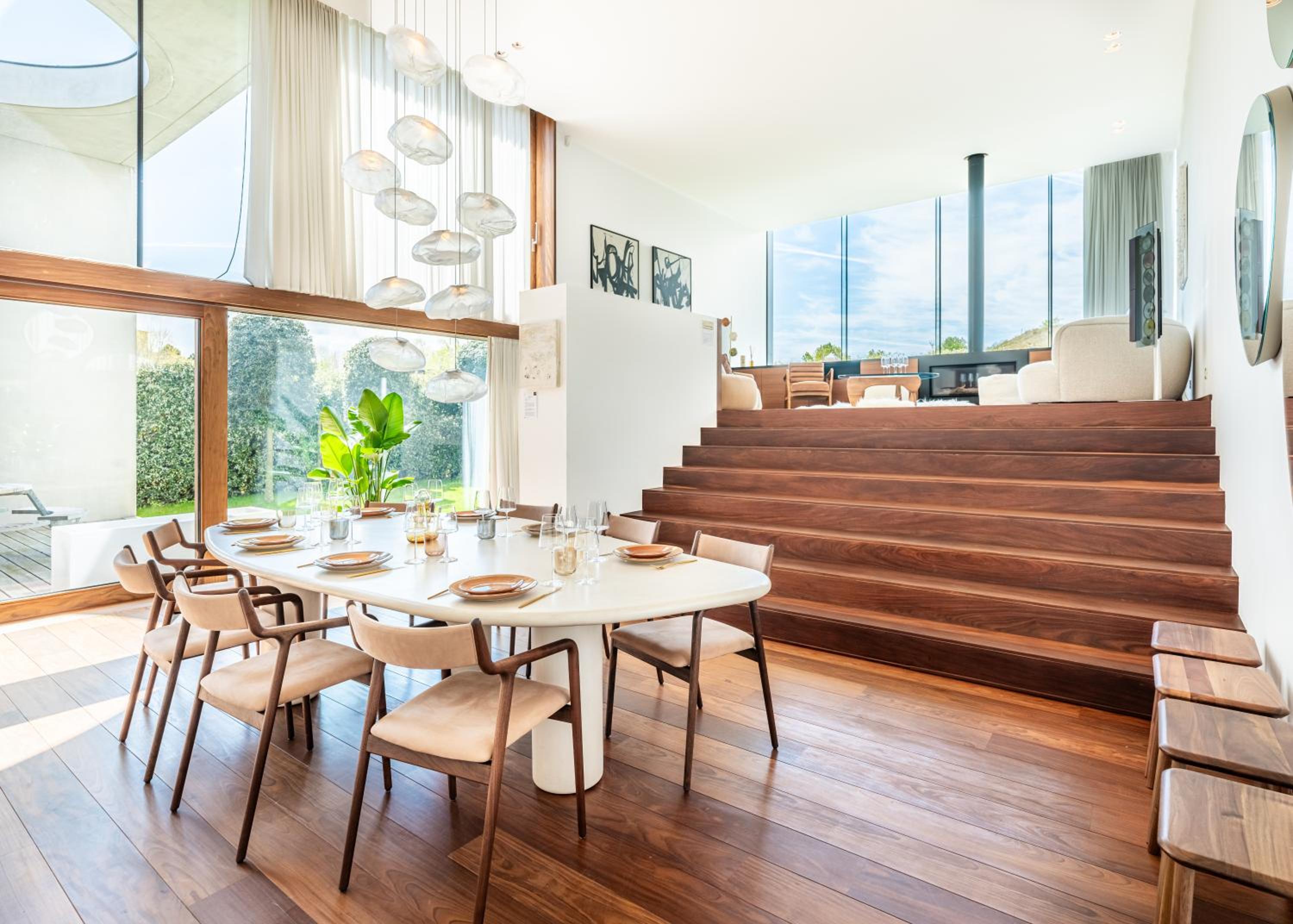 Villa Picasso - Lux Living