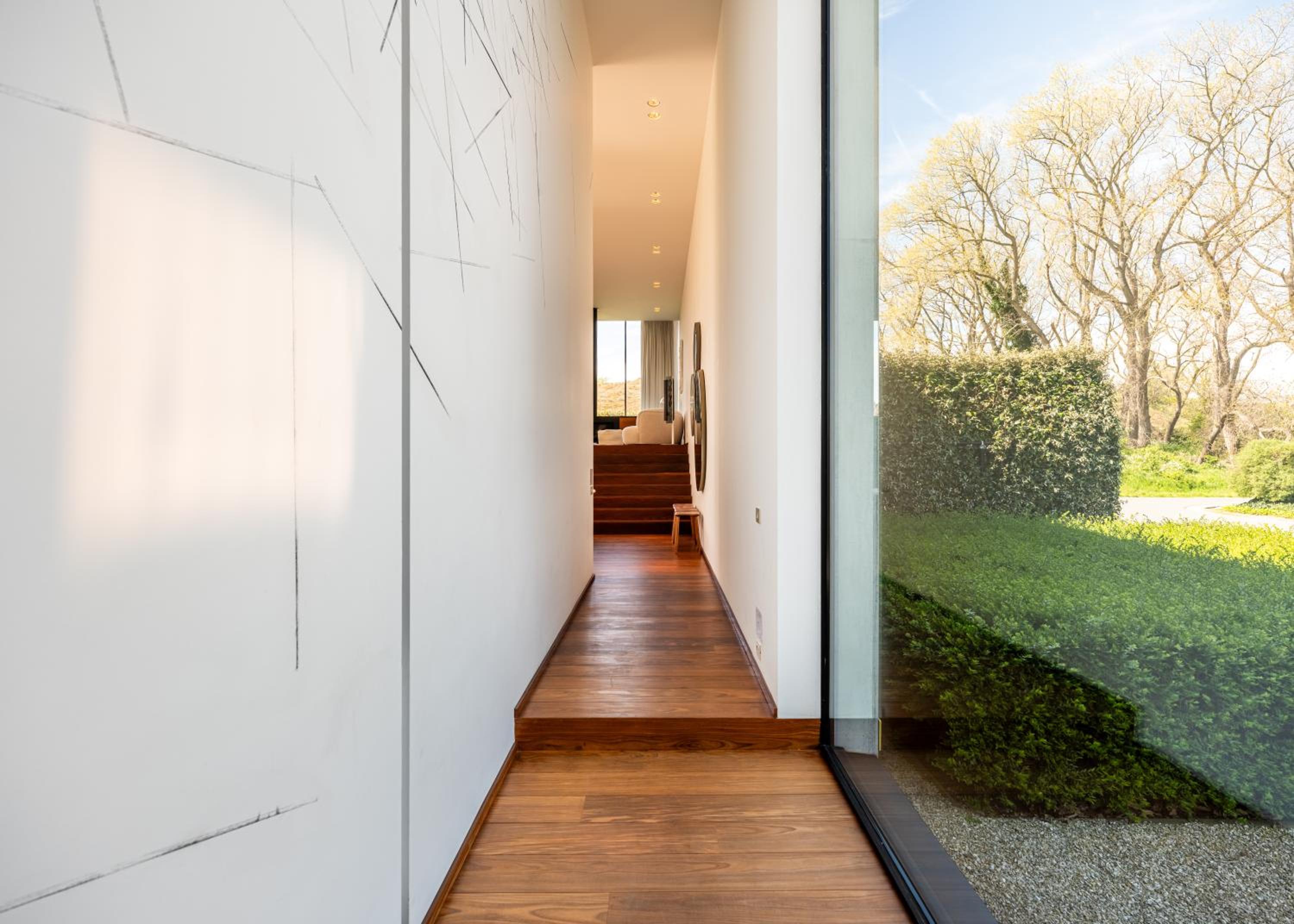 Villa Picasso - Lux Living