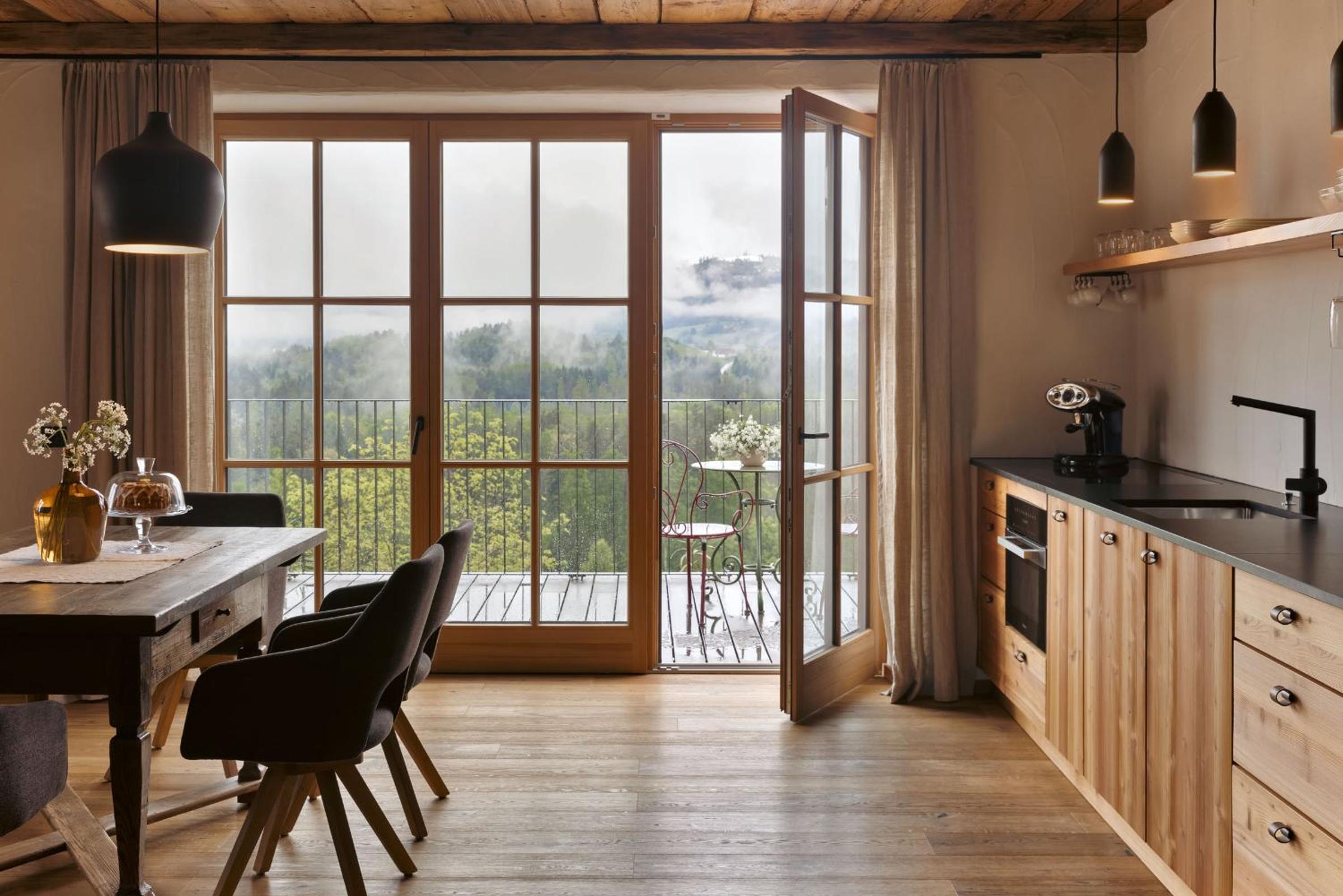 Am Wildbachberg - Luxus Ferienhäuser mit Infinitypool, Privatsauna und Weinkeller