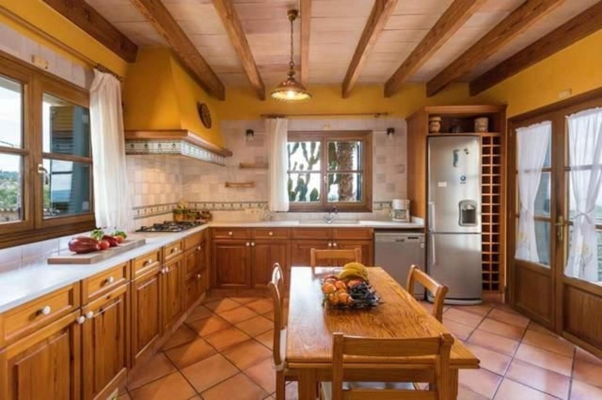 Komfortables Ferienhaus in Alar mit Großem Garten