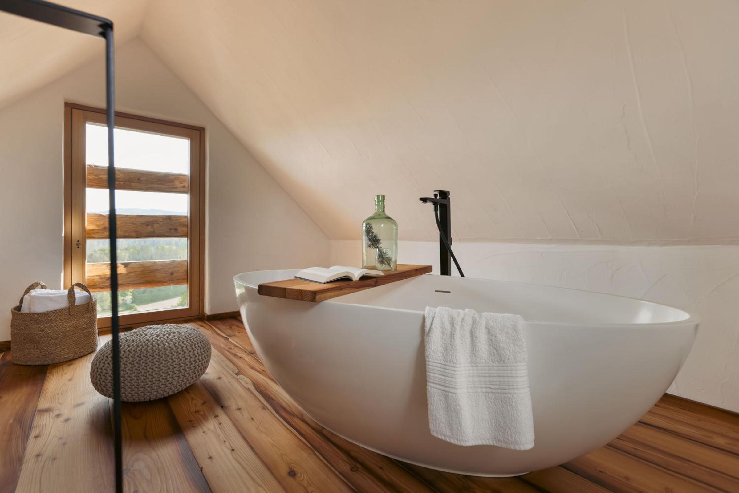 Am Wildbachberg - Luxus Ferienhäuser mit Infinitypool, Privatsauna und Weinkeller