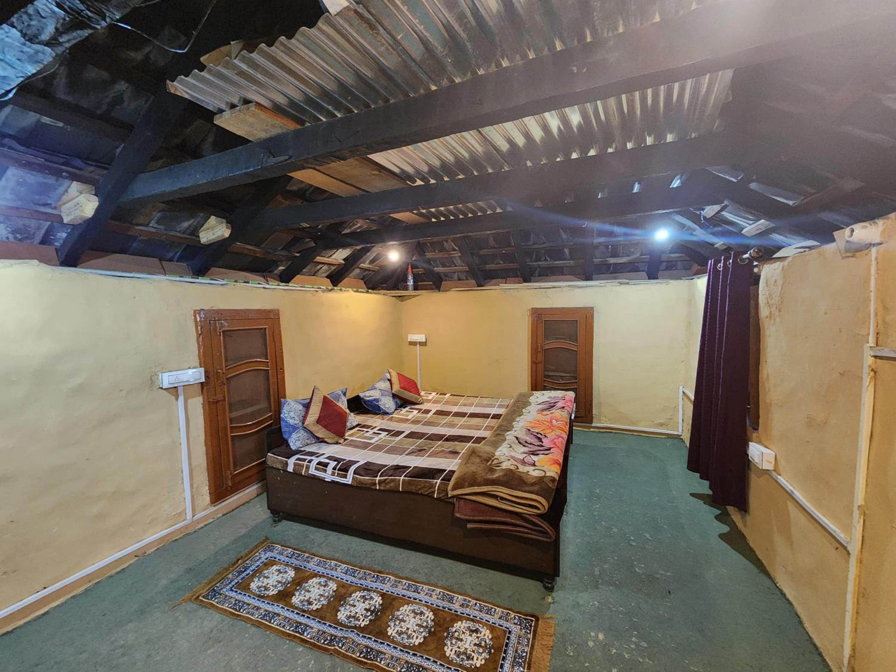 kudrat Mud House and Camps