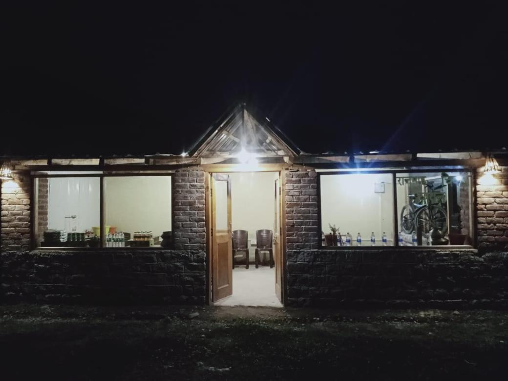 kudrat Mud House and Camps