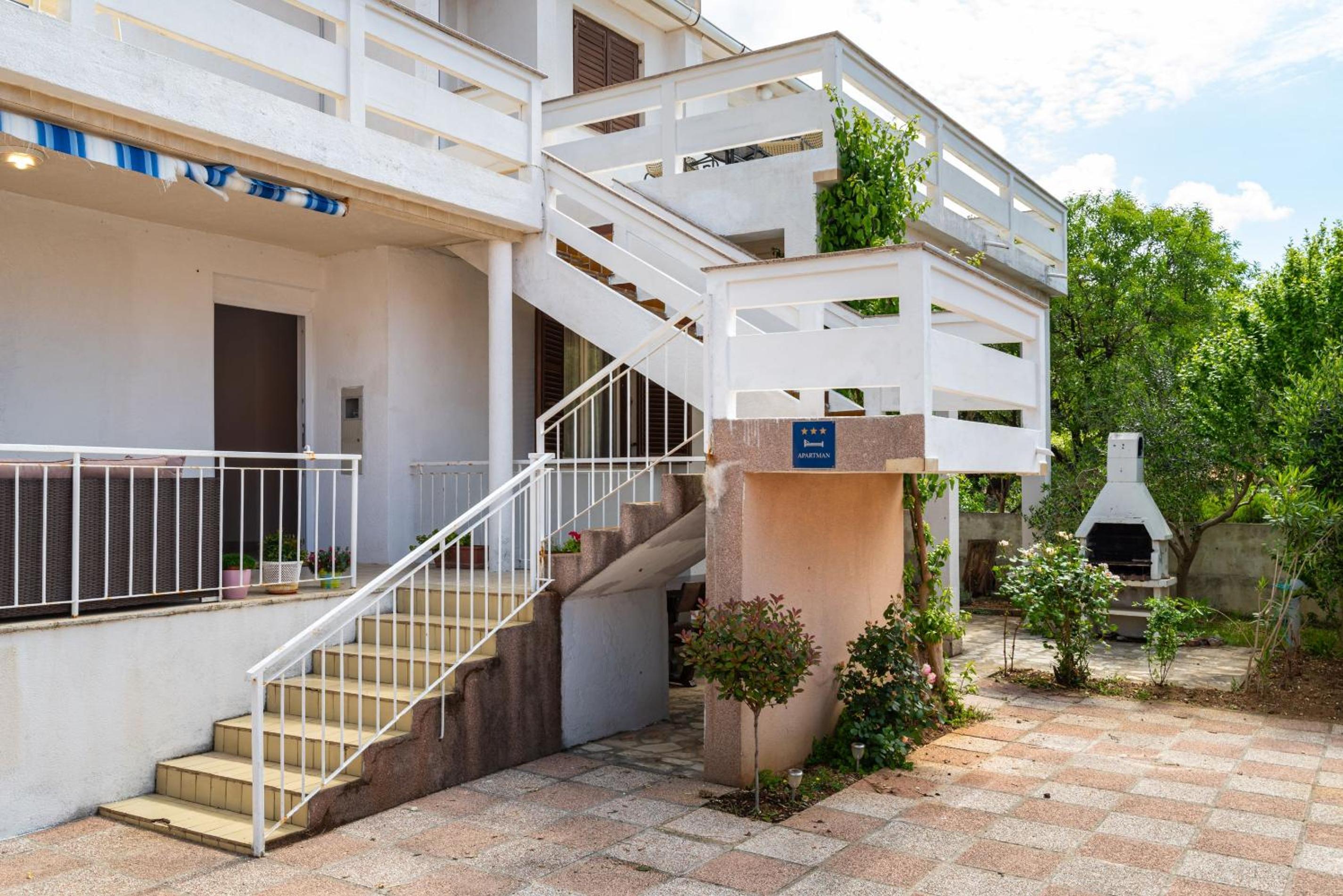 Apartments Valy Center Novalja