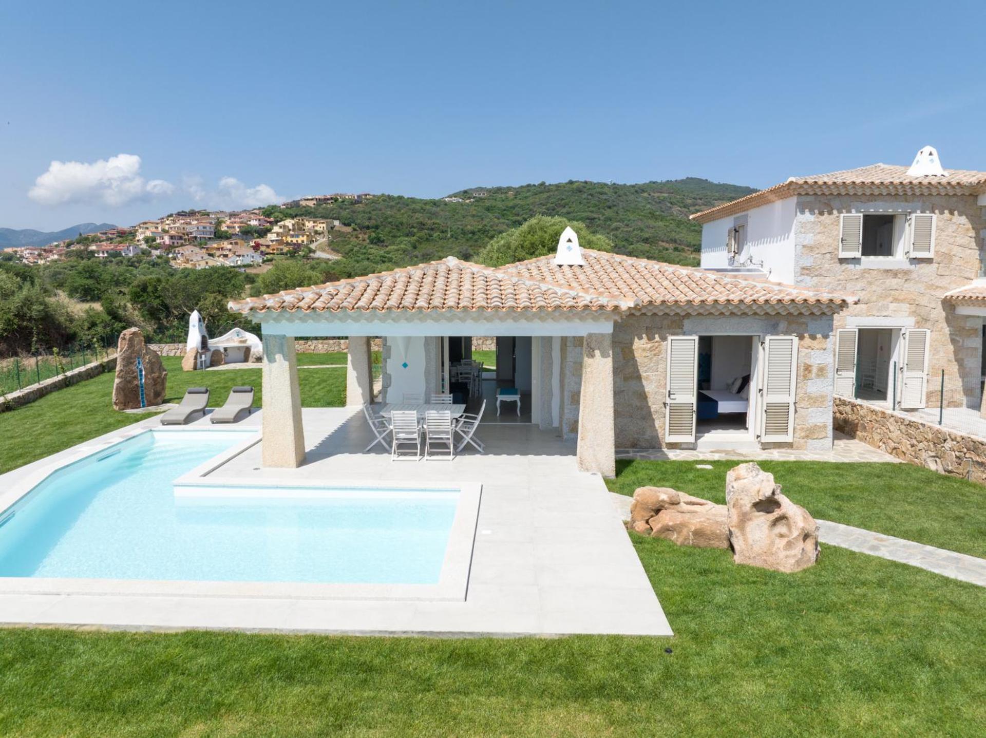 Villa corallo SX Ottiolu view 4