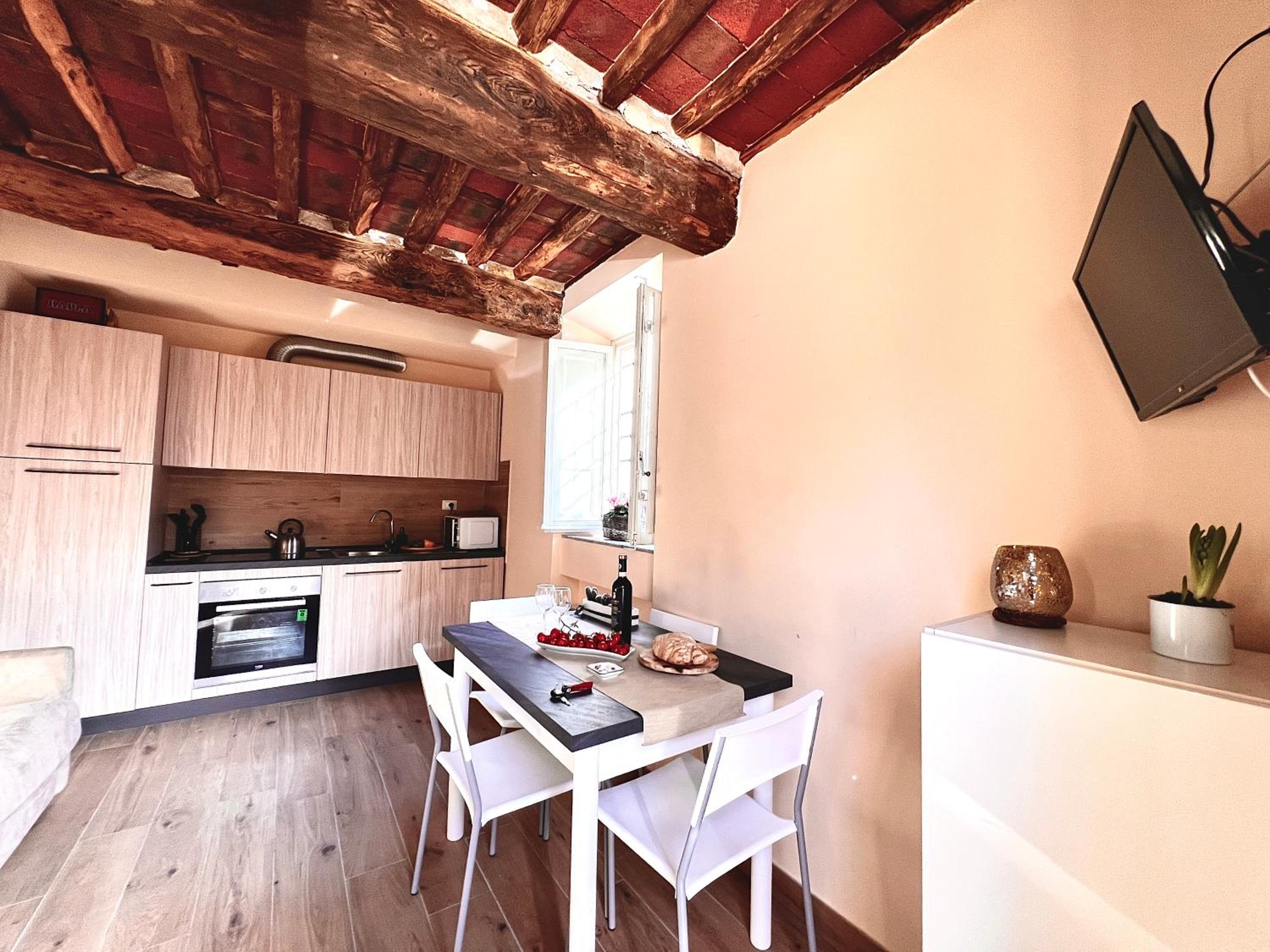 Casina Ousman photo 4