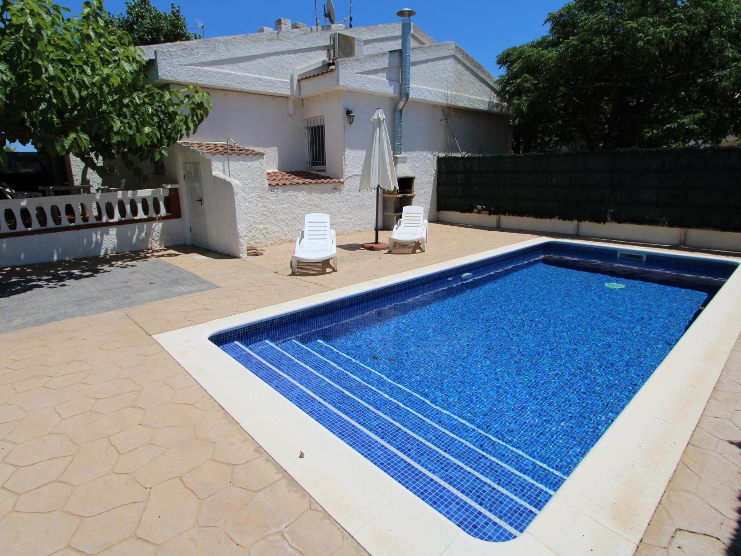 Casa cerca del mar con piscina privada, wifi gratis, aire acondicionado opcional, ¡Mascotas bienvenidas! - ES-184-18 view 2
