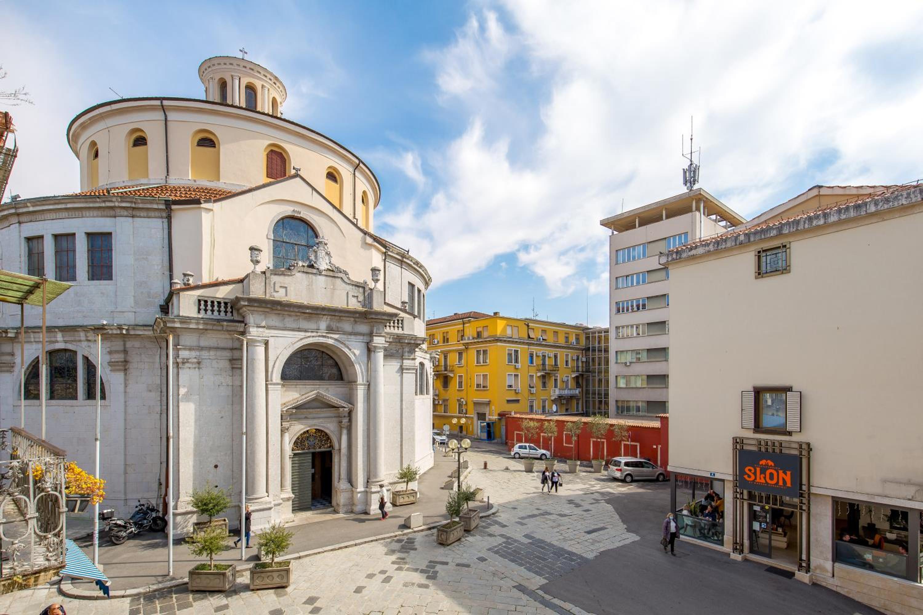 Molo Longo - Downtown Apartments