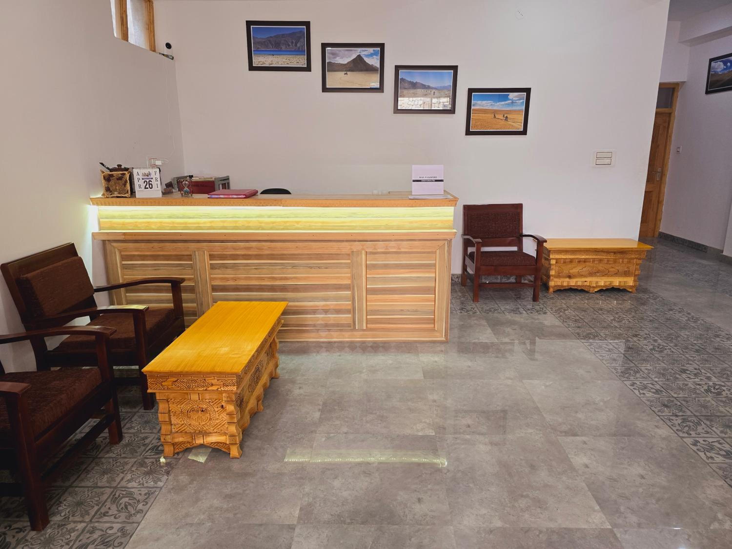 Lobby & Reception