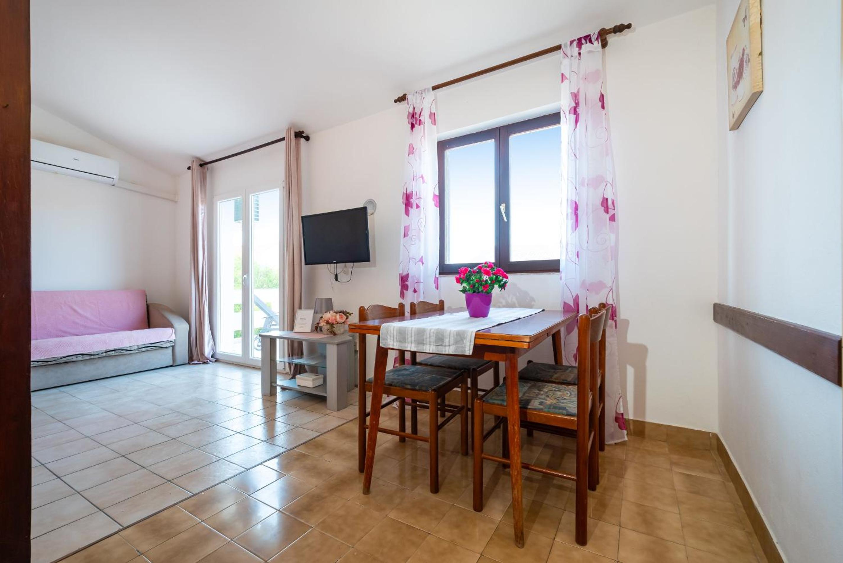 Apartments Valy Center Novalja