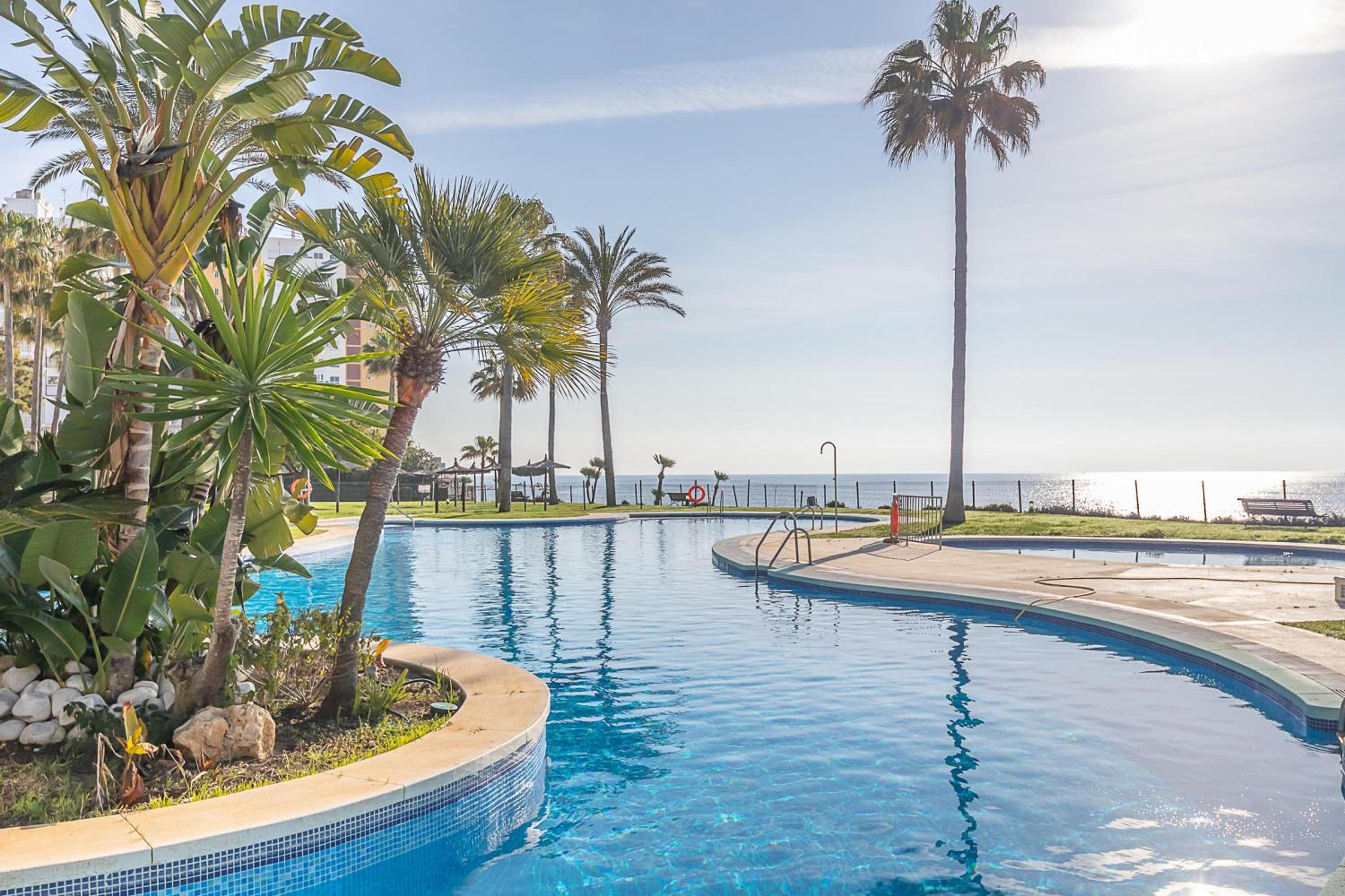 Mi Capricho beach front sea view & pool - Happy Rentals photo 5