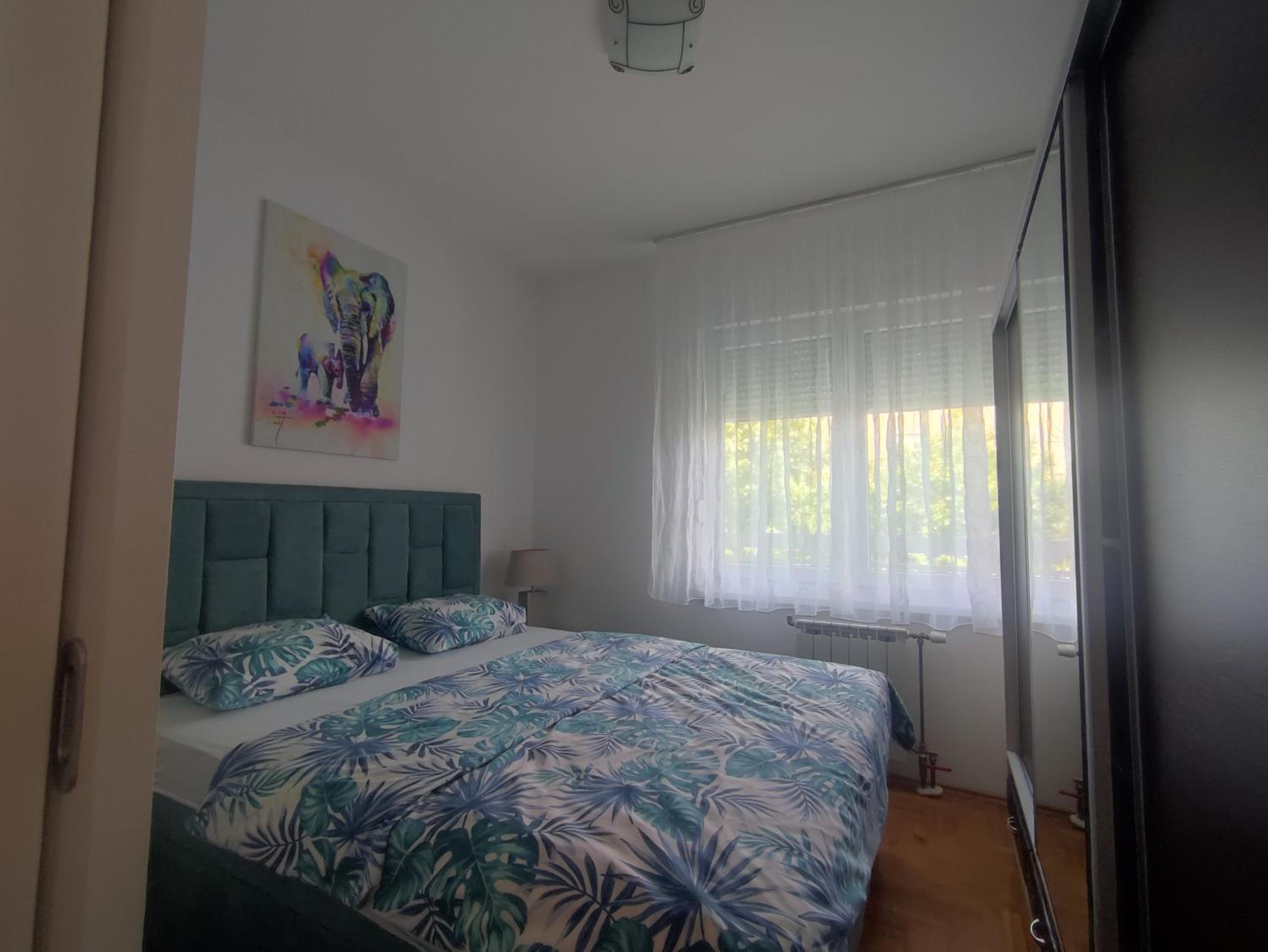 Apartman Green City with garage