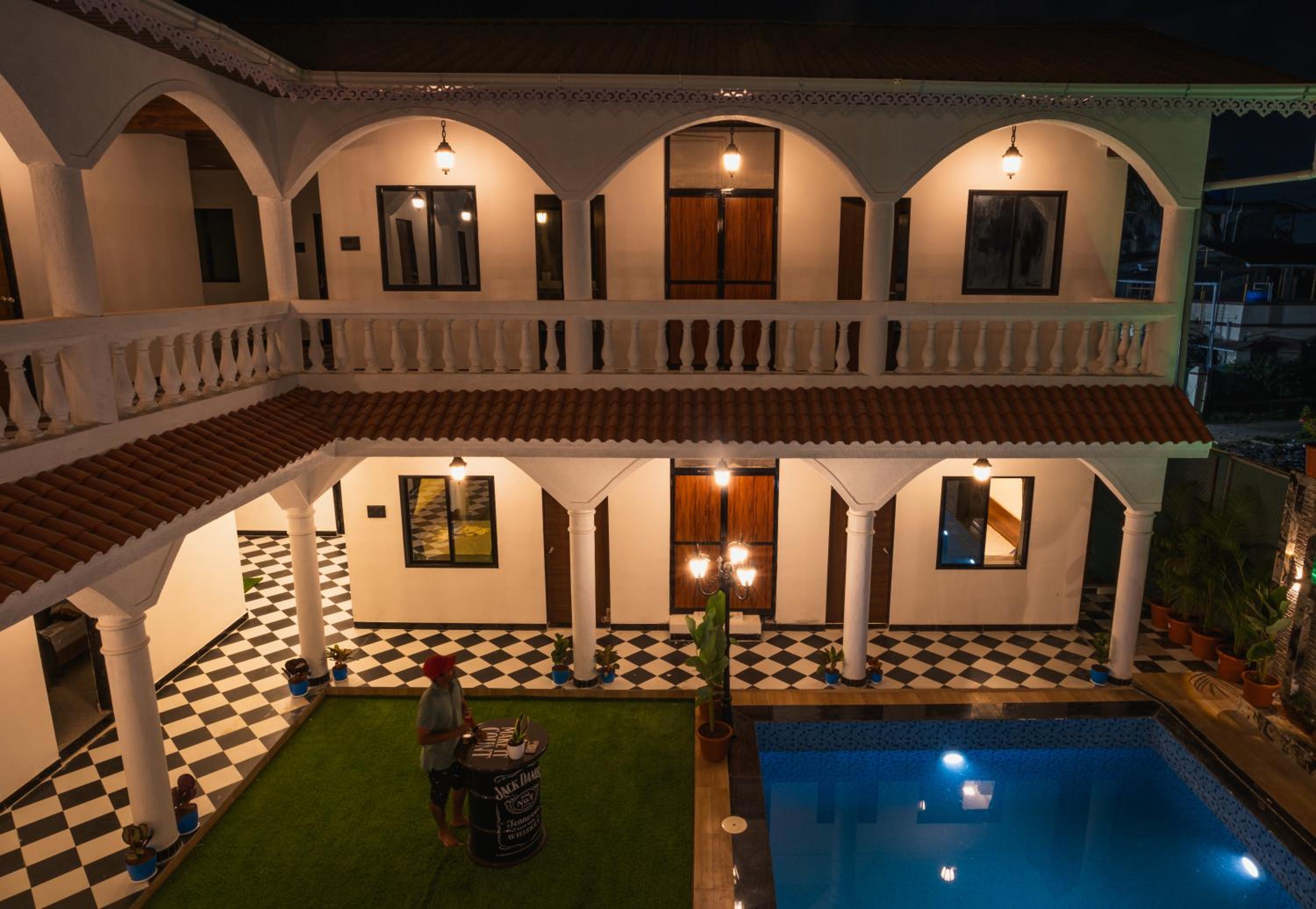 Sapphire Mansion