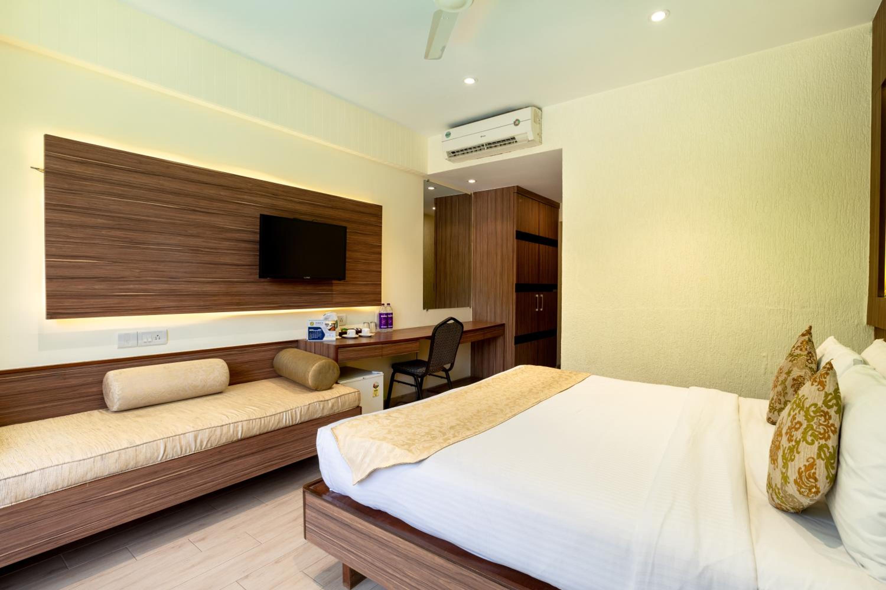 Zaras Resort Khandala