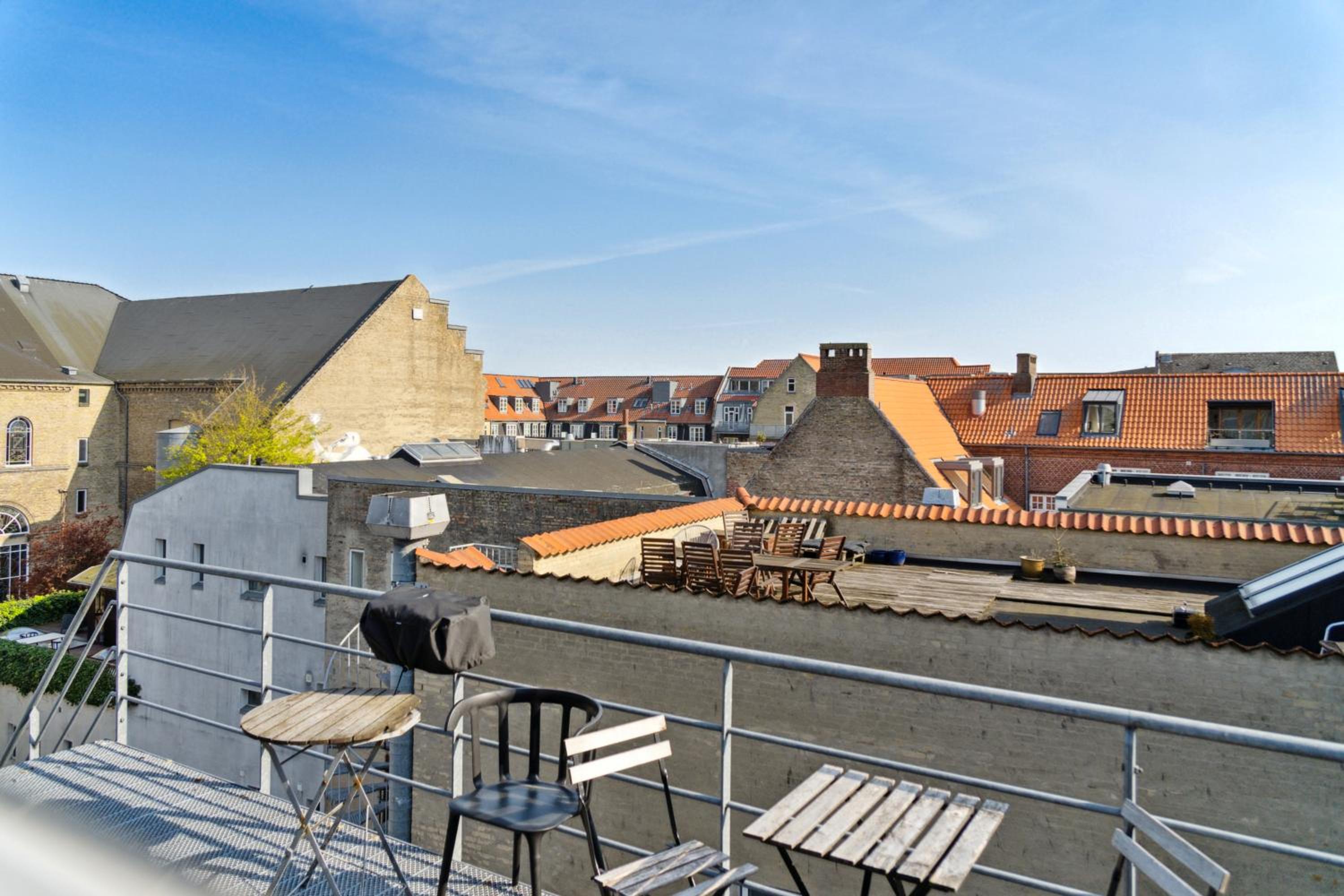 Come Stay 2BR -Luxury Apartment 300 m from Magasin view 5
