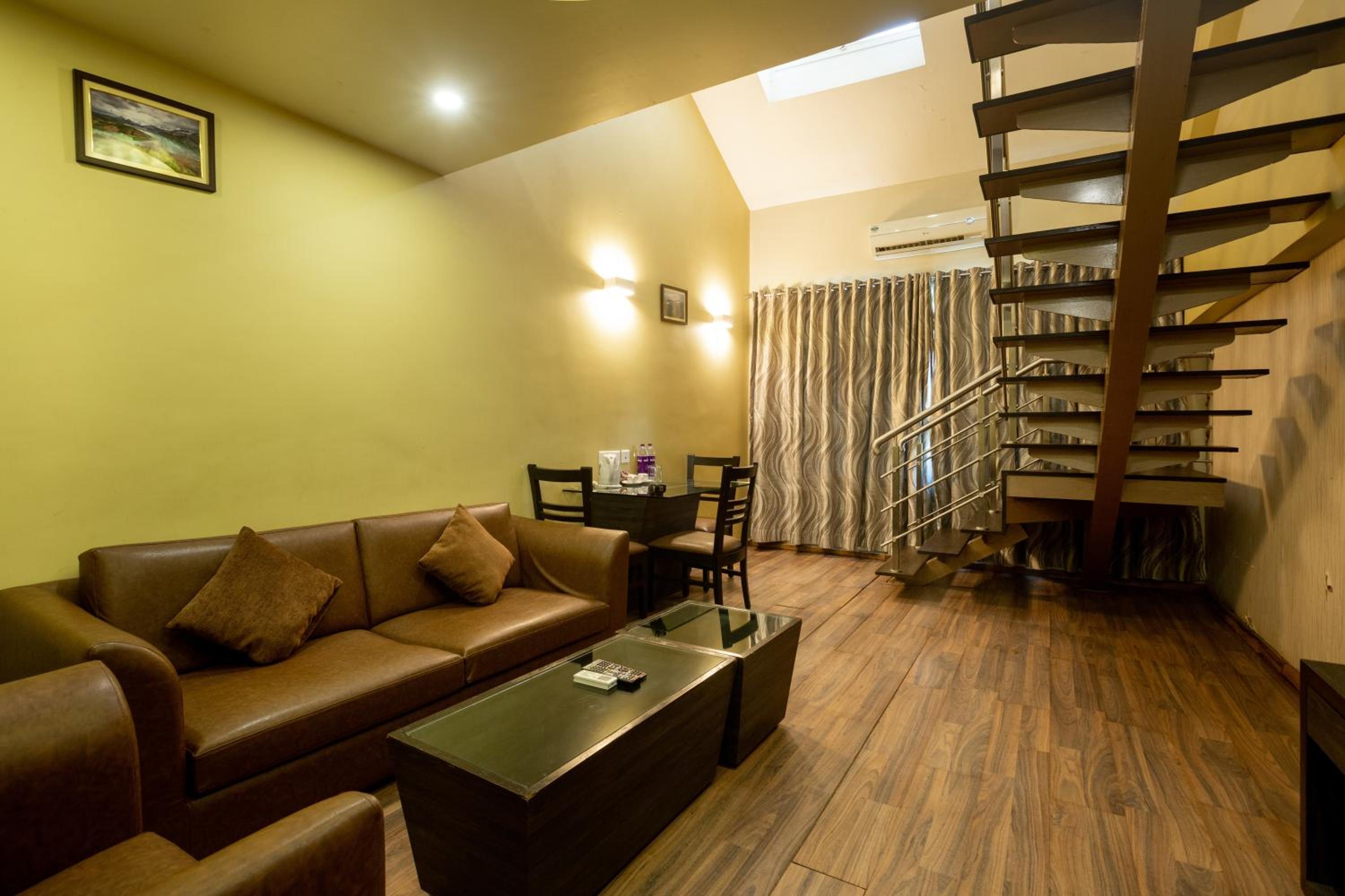 Zaras Resort Khandala