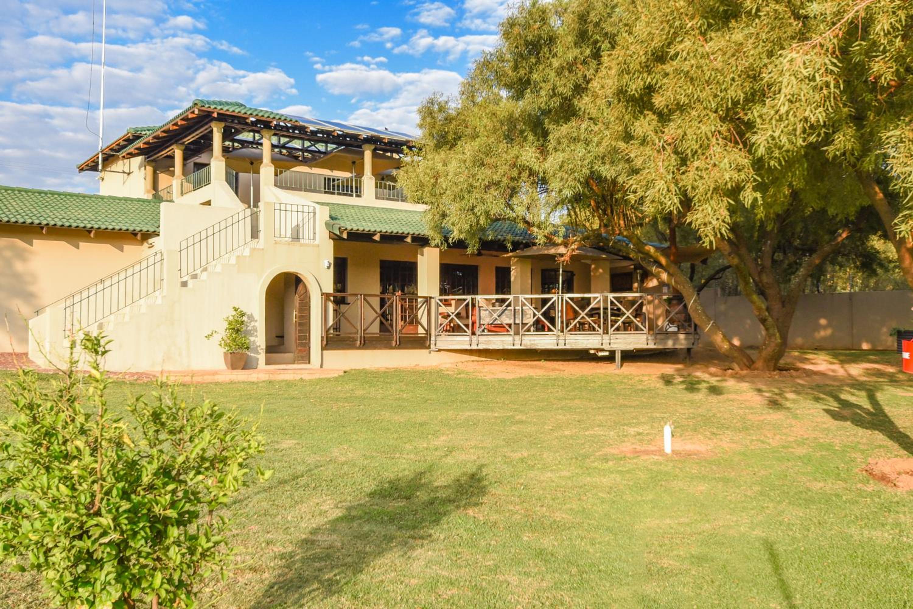 Hotel Lembah Kali - Riverside Estate