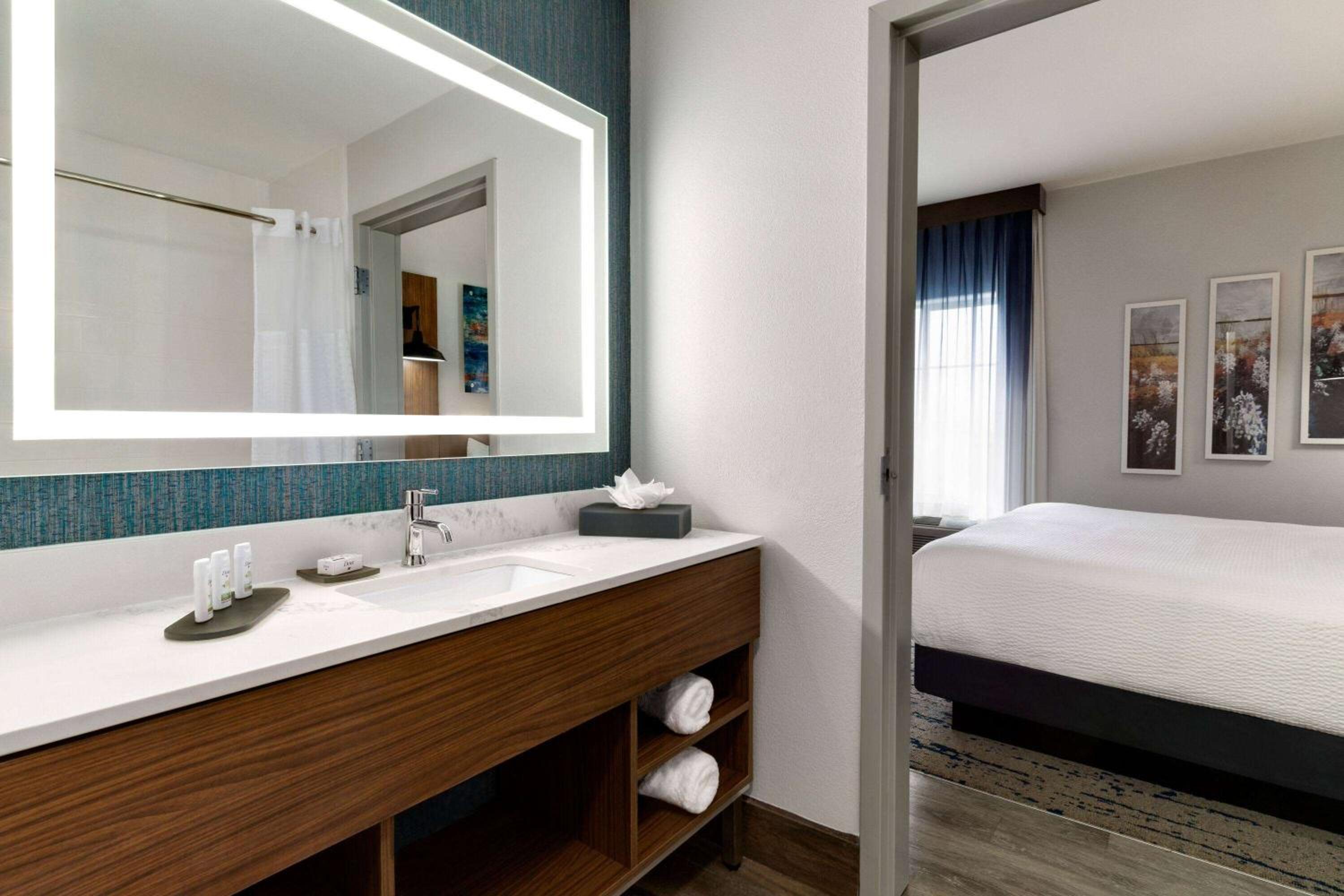 Stephenville Vacations - La Quinta by Wyndham Stephenville - Property Image 3