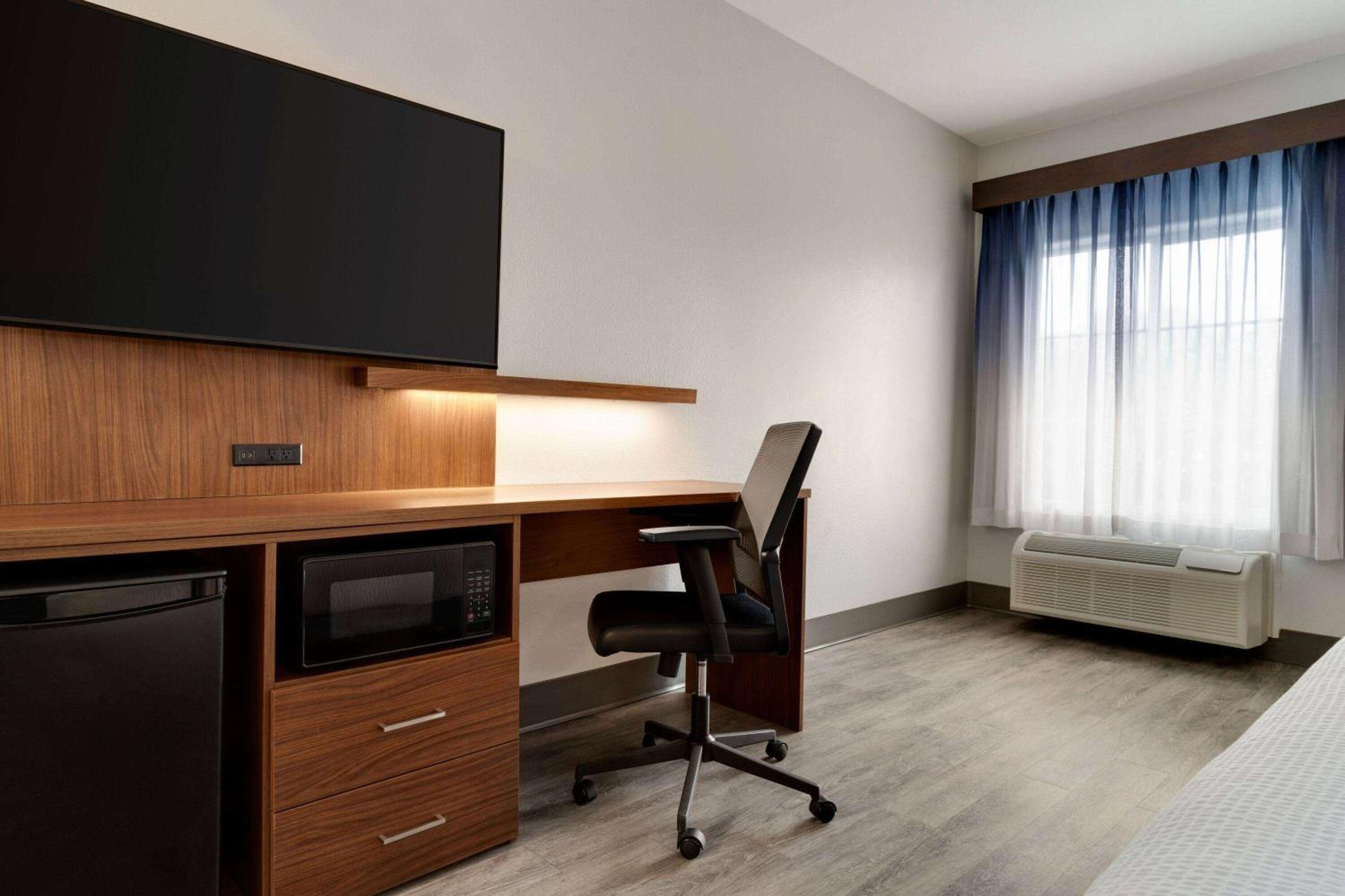 Stephenville Vacations - La Quinta by Wyndham Stephenville - Property Image 8