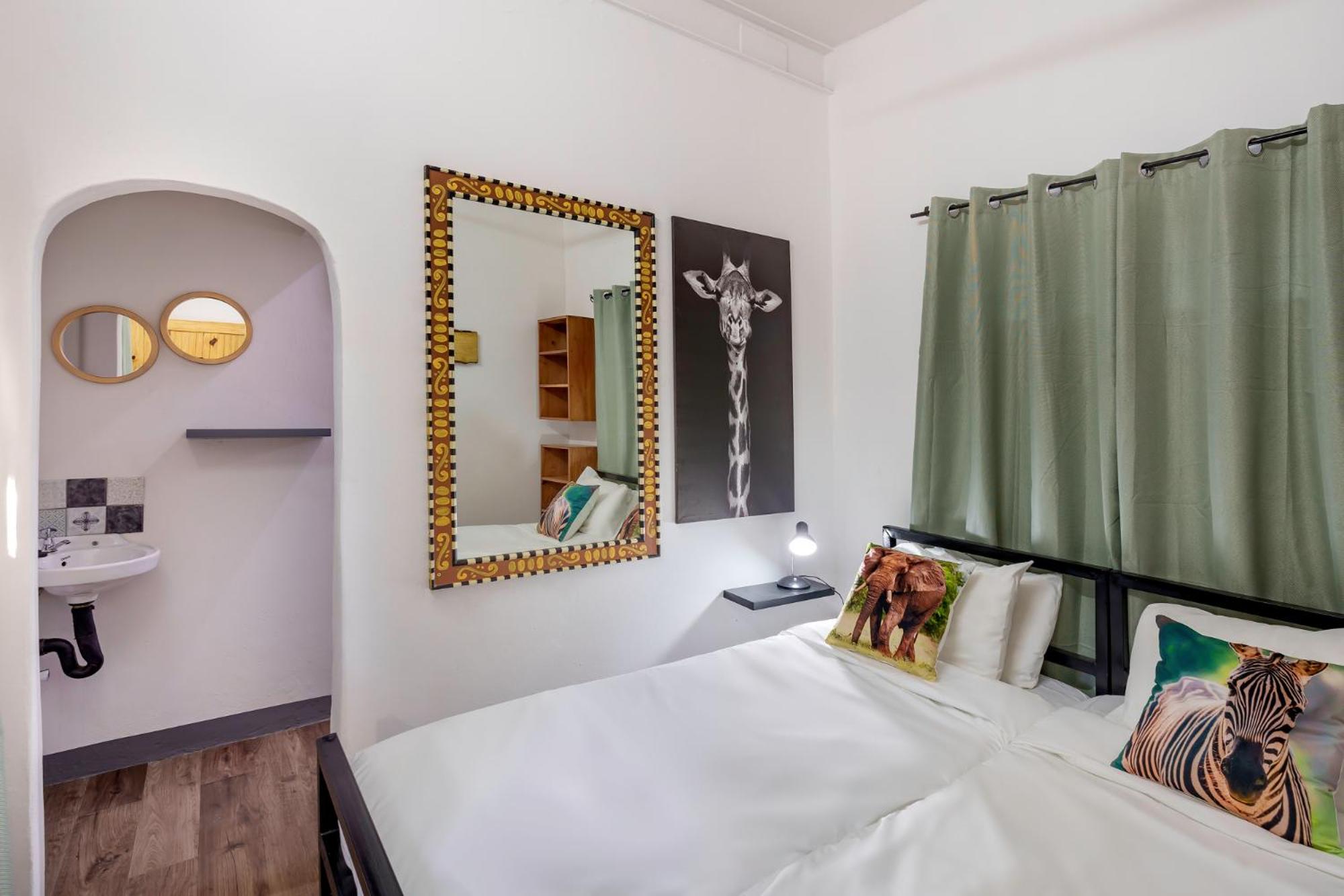Victoria Falls Backpackers Zambia & Activity centre